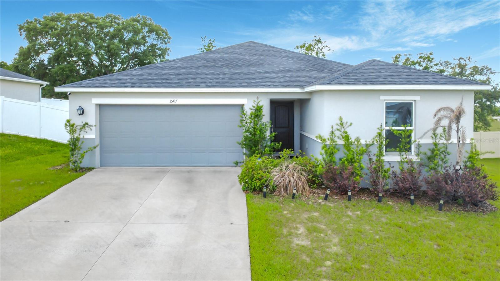 1507 GERANIUM DR, MASCOTTE, FL