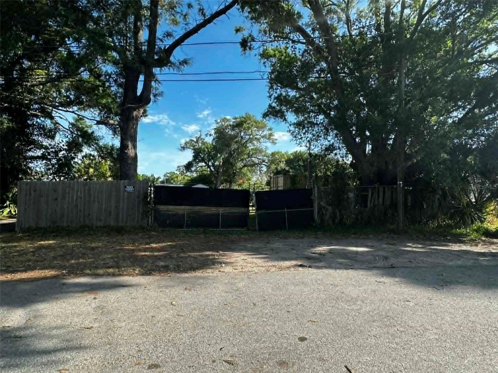 712 SMITH ST, CLEARWATER, FL — photo 8