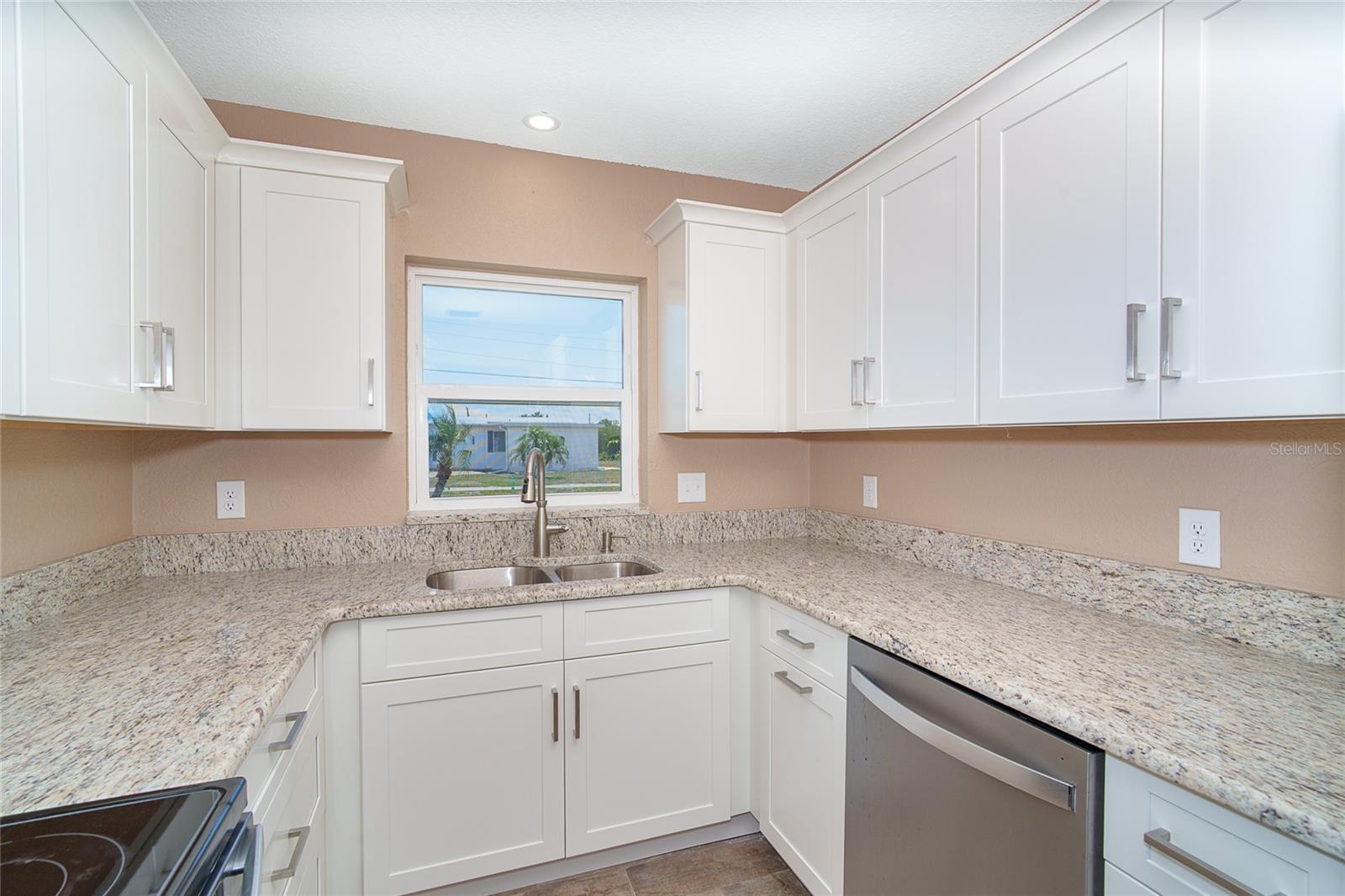 138 BUCKEYE AVE NW, PORT CHARLOTTE, FL — photo 6