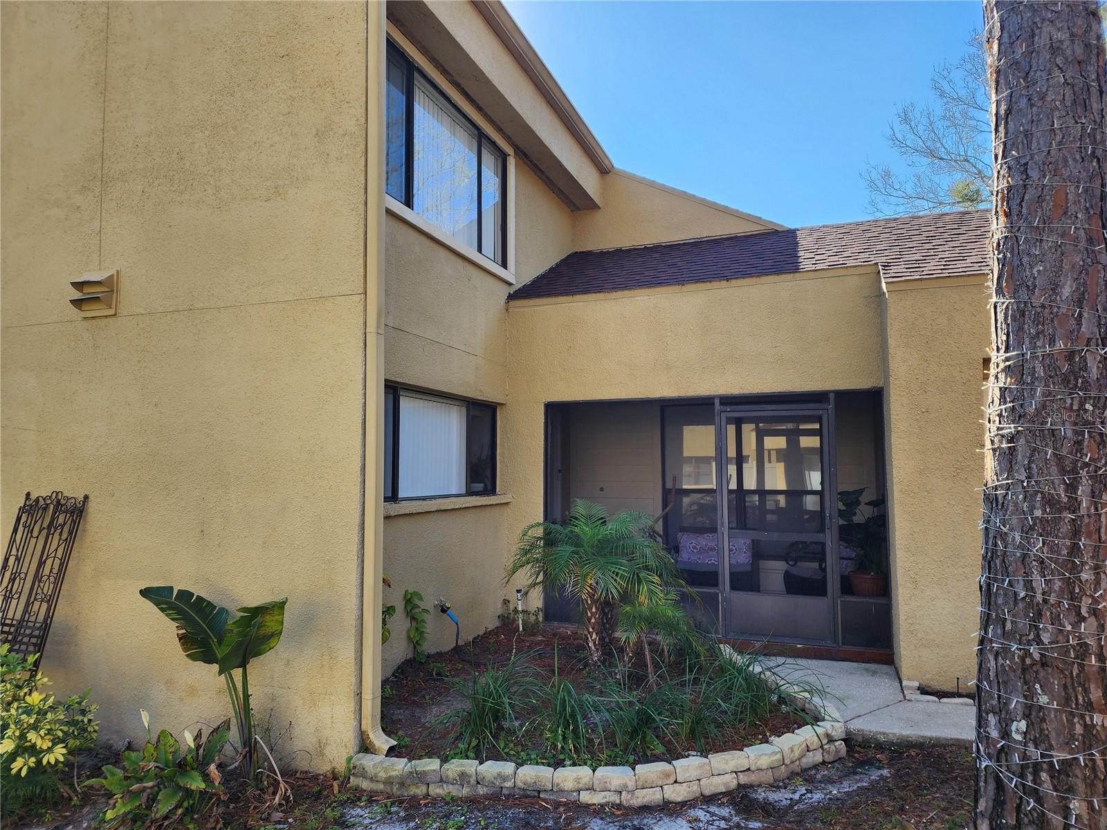 3402 ELLENWOOD LN, TAMPA, FL — photo 3