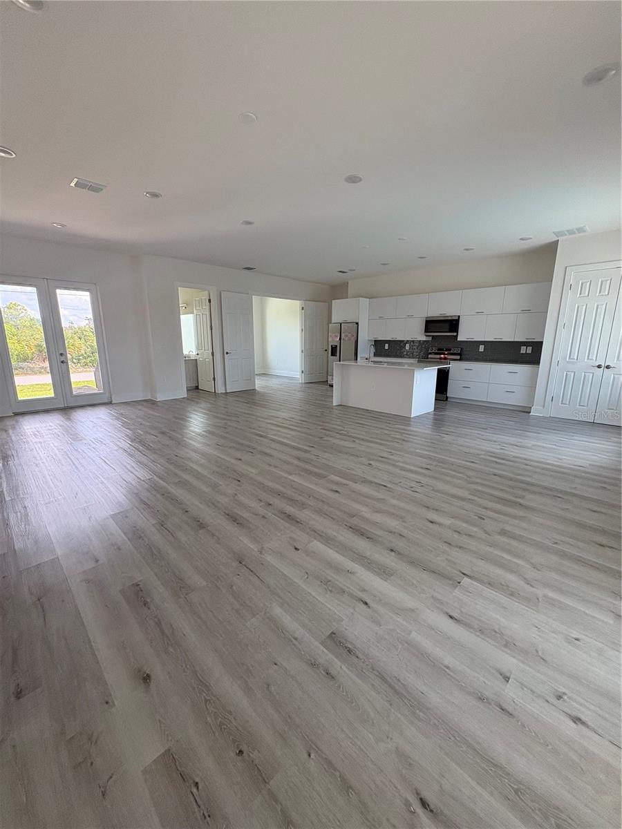 15384 HENNIPEN CIR, PORT CHARLOTTE, FL — photo 3
