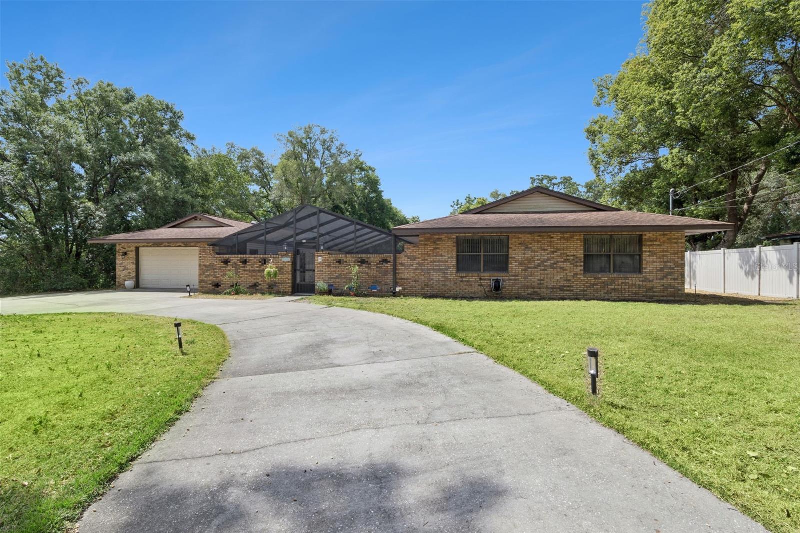 209 E CATAWBA ST, FRUITLAND PARK, FL — photo 5