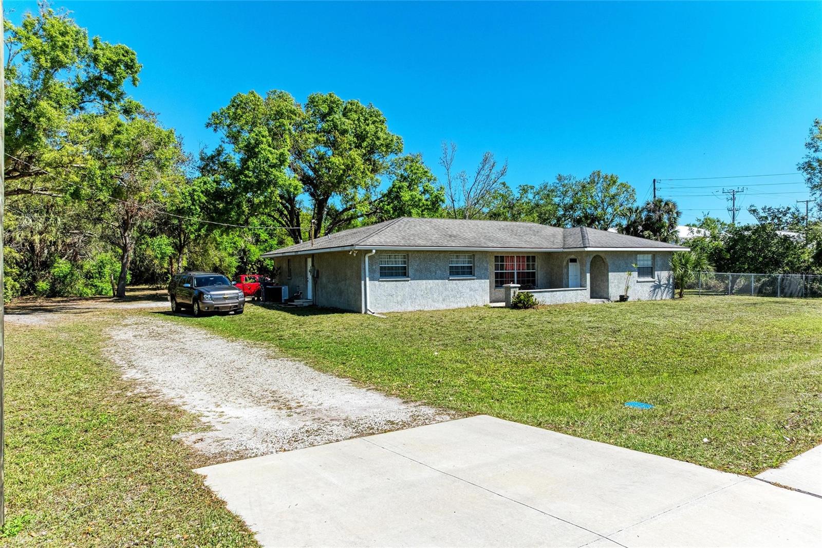 4007 45TH ST E, BRADENTON, FL — photo 2