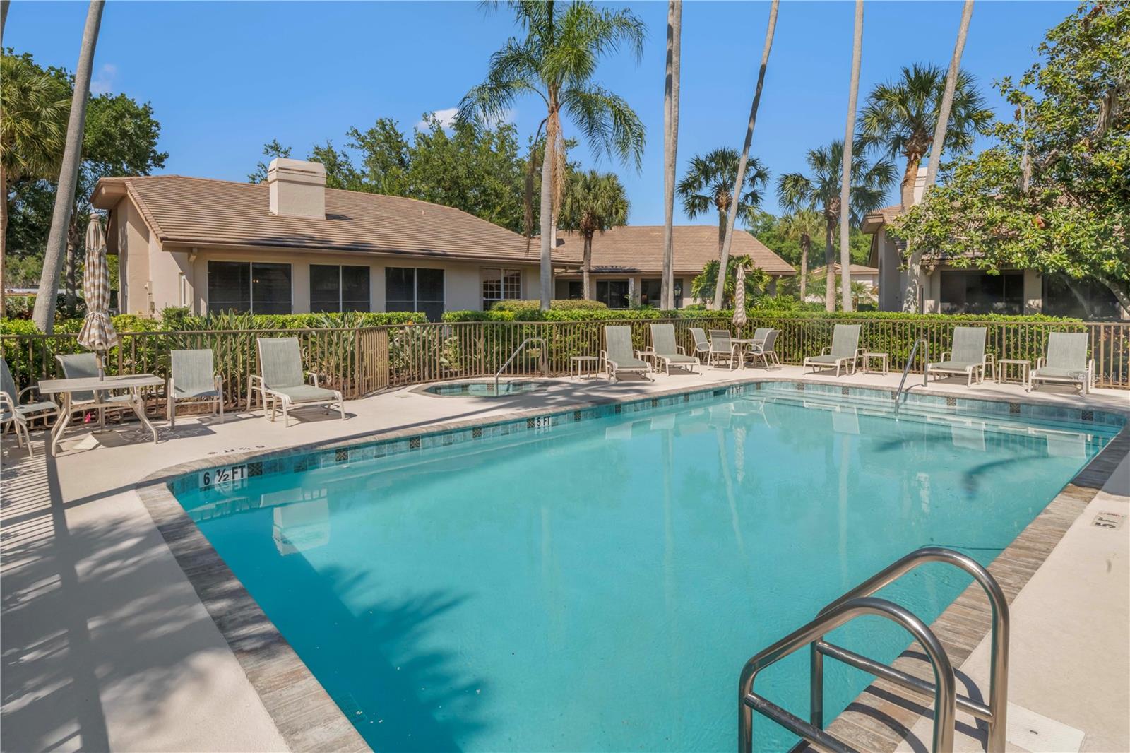4424 HIGHLAND PARK #5, SARASOTA, FL — photo 2