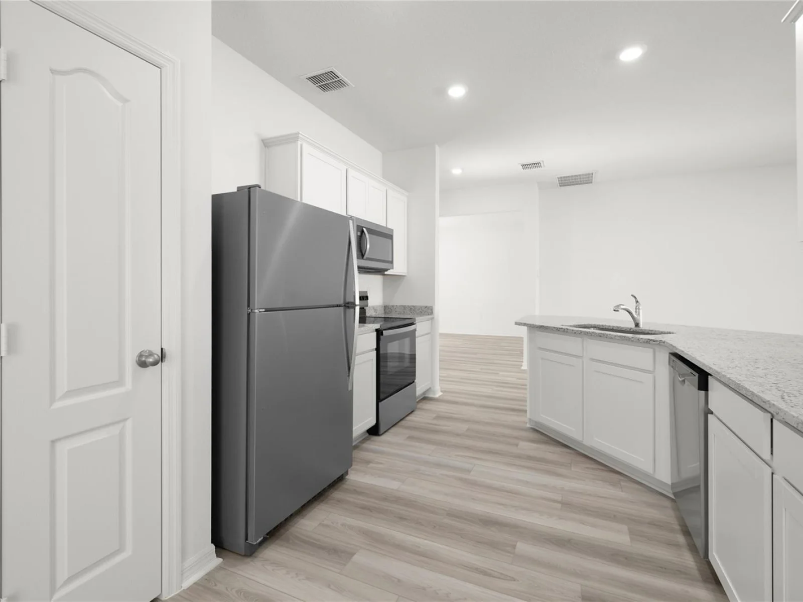13261 TULA LOOP, ASTATULA, FL — photo 10