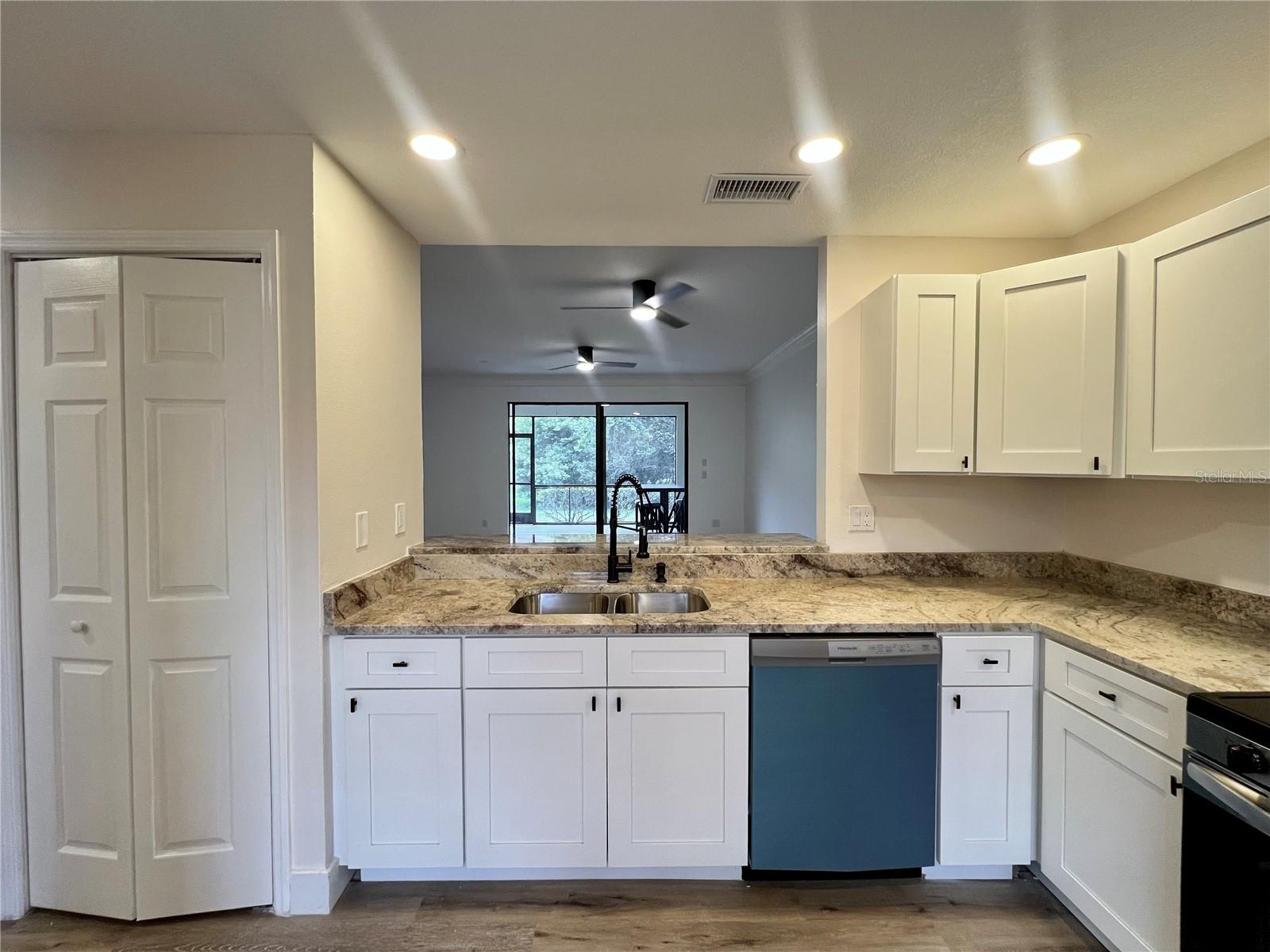 3014 RED OAK CT #102, PALM HARBOR, FL — photo 17