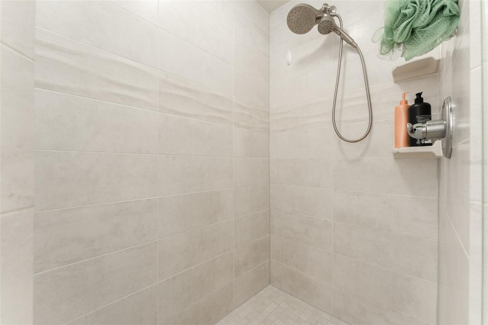 10727 DEEPBROOK DR, RIVERVIEW, FL — photo 17