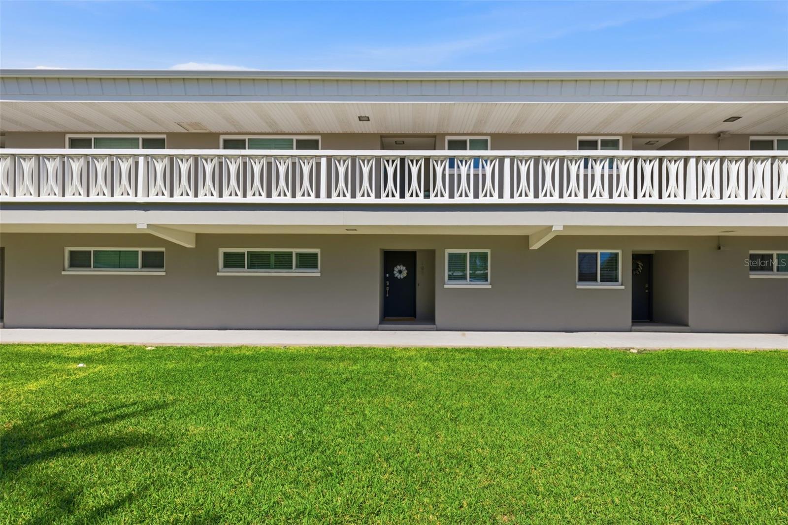 400 LARBOARD WAY #105, CLEARWATER BEACH, FL — photo 2