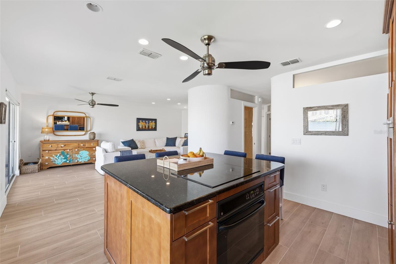400 LARBOARD WAY #105, CLEARWATER BEACH, FL — photo 11