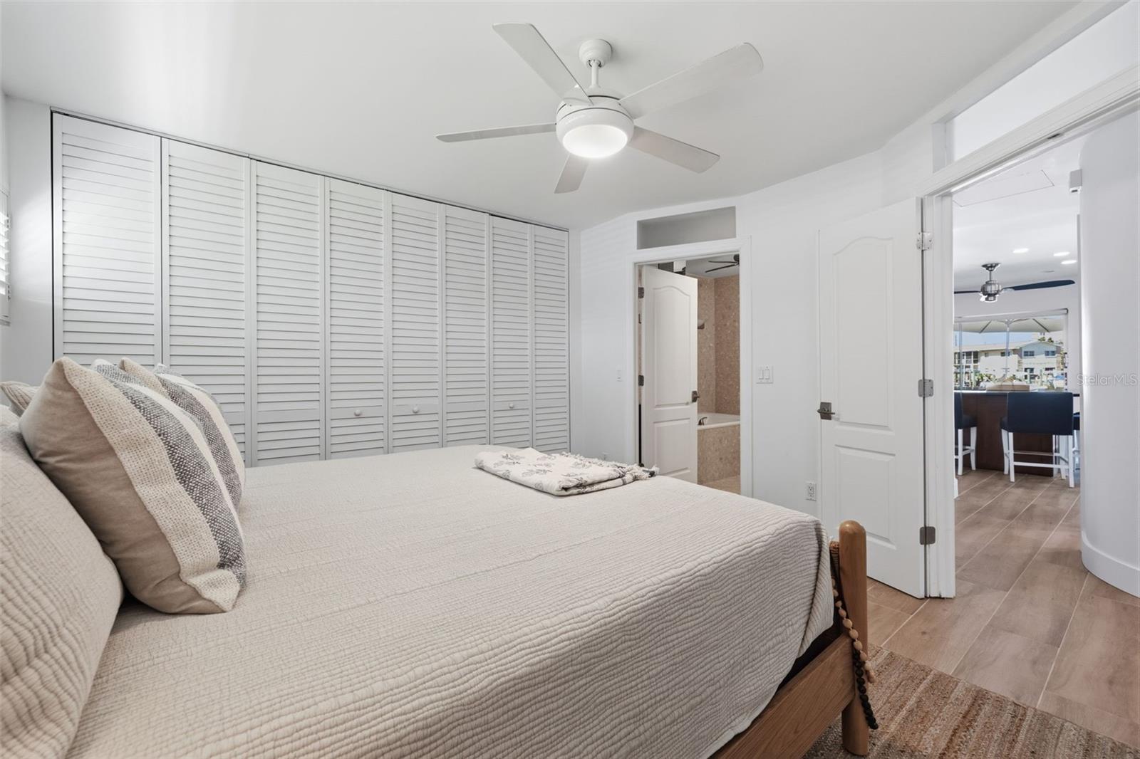 400 LARBOARD WAY #105, CLEARWATER BEACH, FL — photo 15