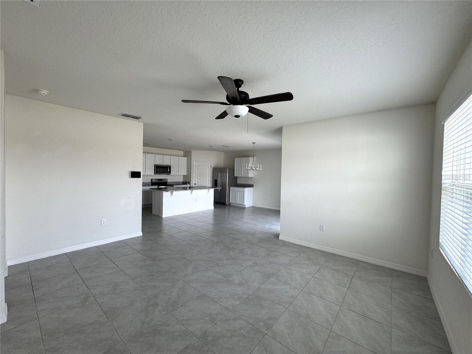 1325 WINTER GRAY CIR, DELTONA, FL — photo 9