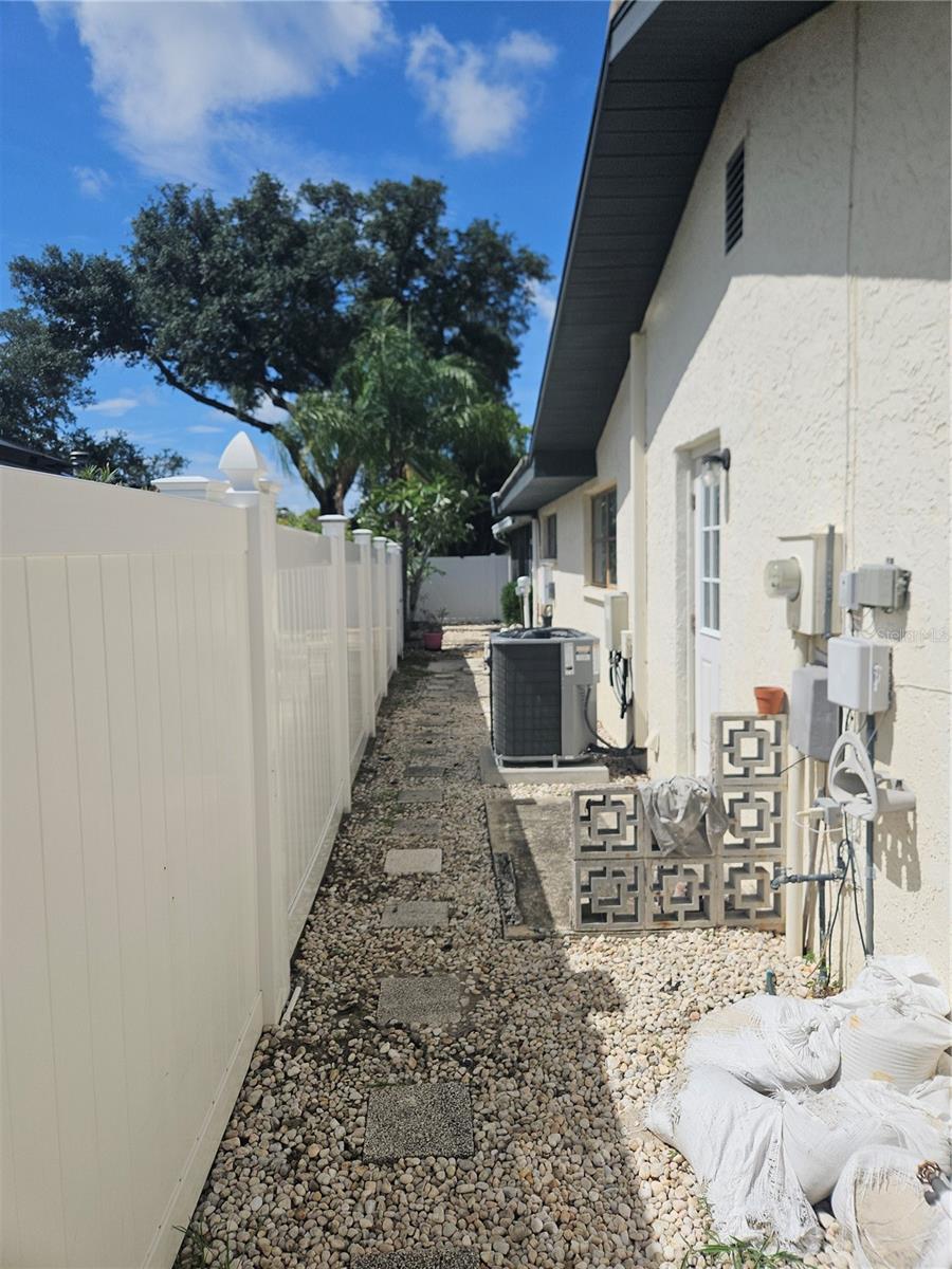 11557 124TH TER, LARGO, FL — photo 22