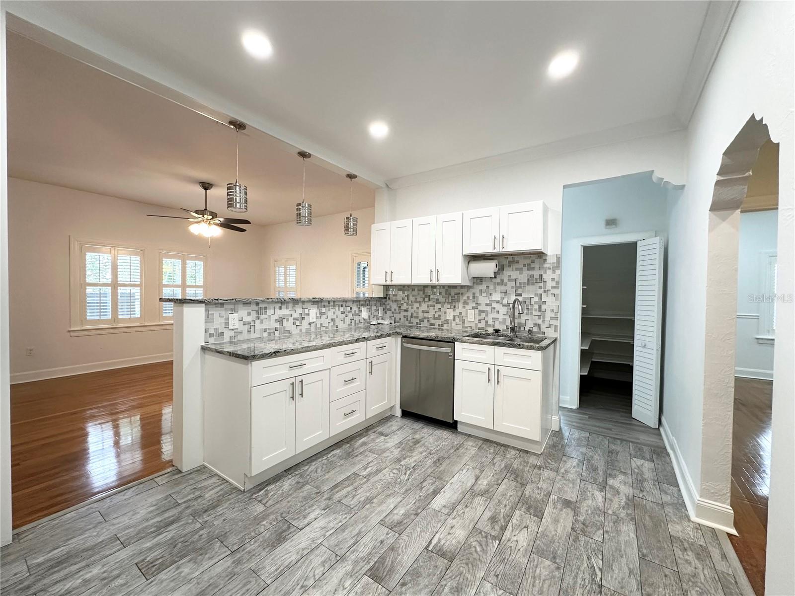3025 W NORTH A ST, TAMPA, FL — photo 15
