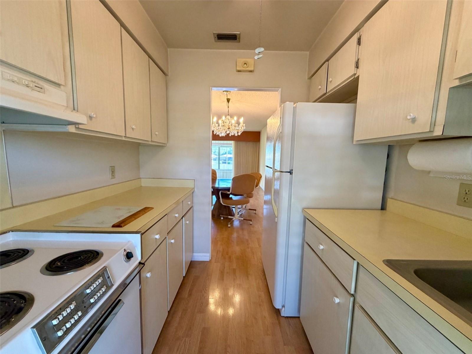 3900 ROXANE BLVD #11B, SARASOTA, FL — photo 14