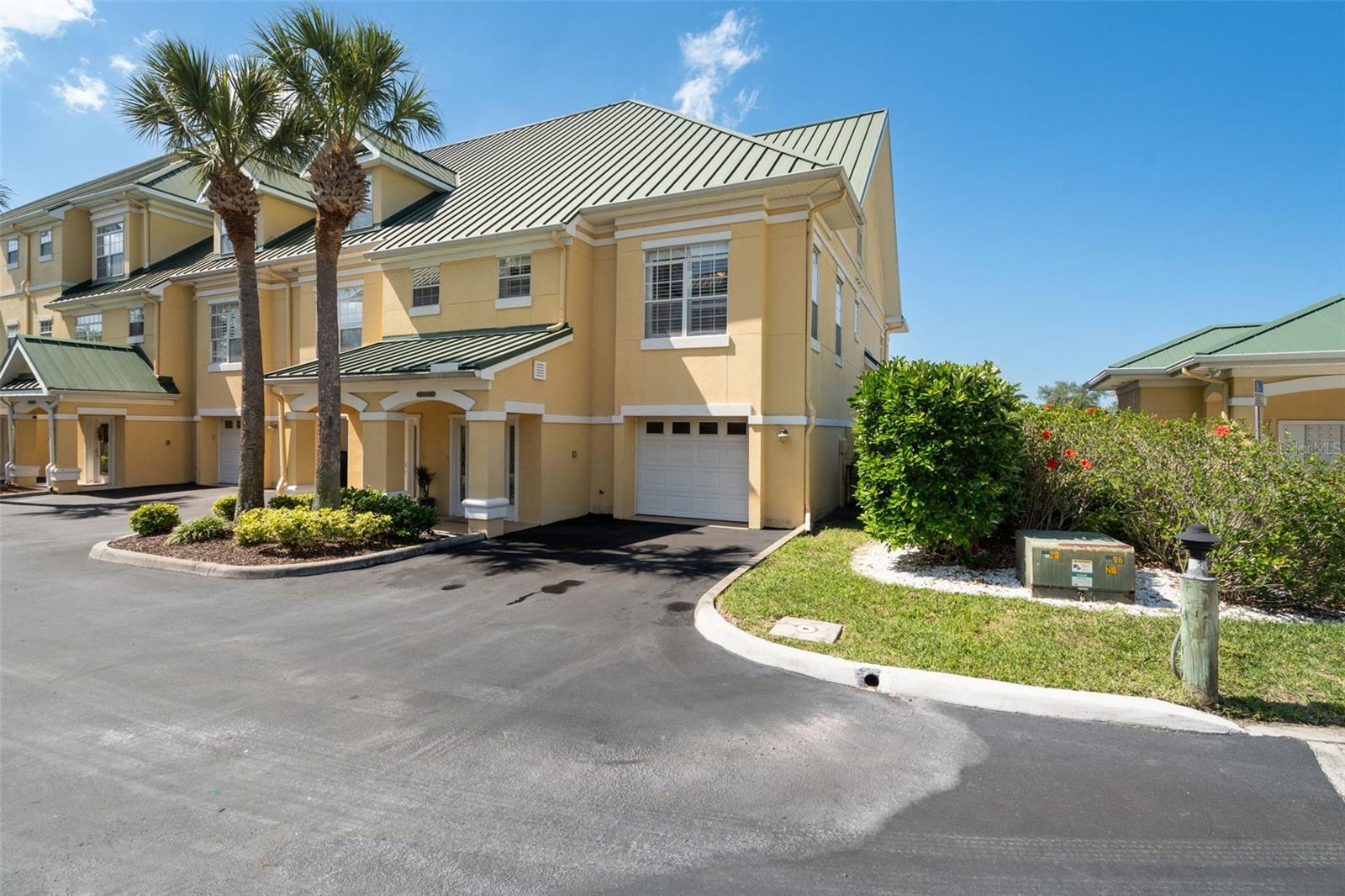 6420 SUNSET BAY CIR, APOLLO BEACH, FL — photo 2