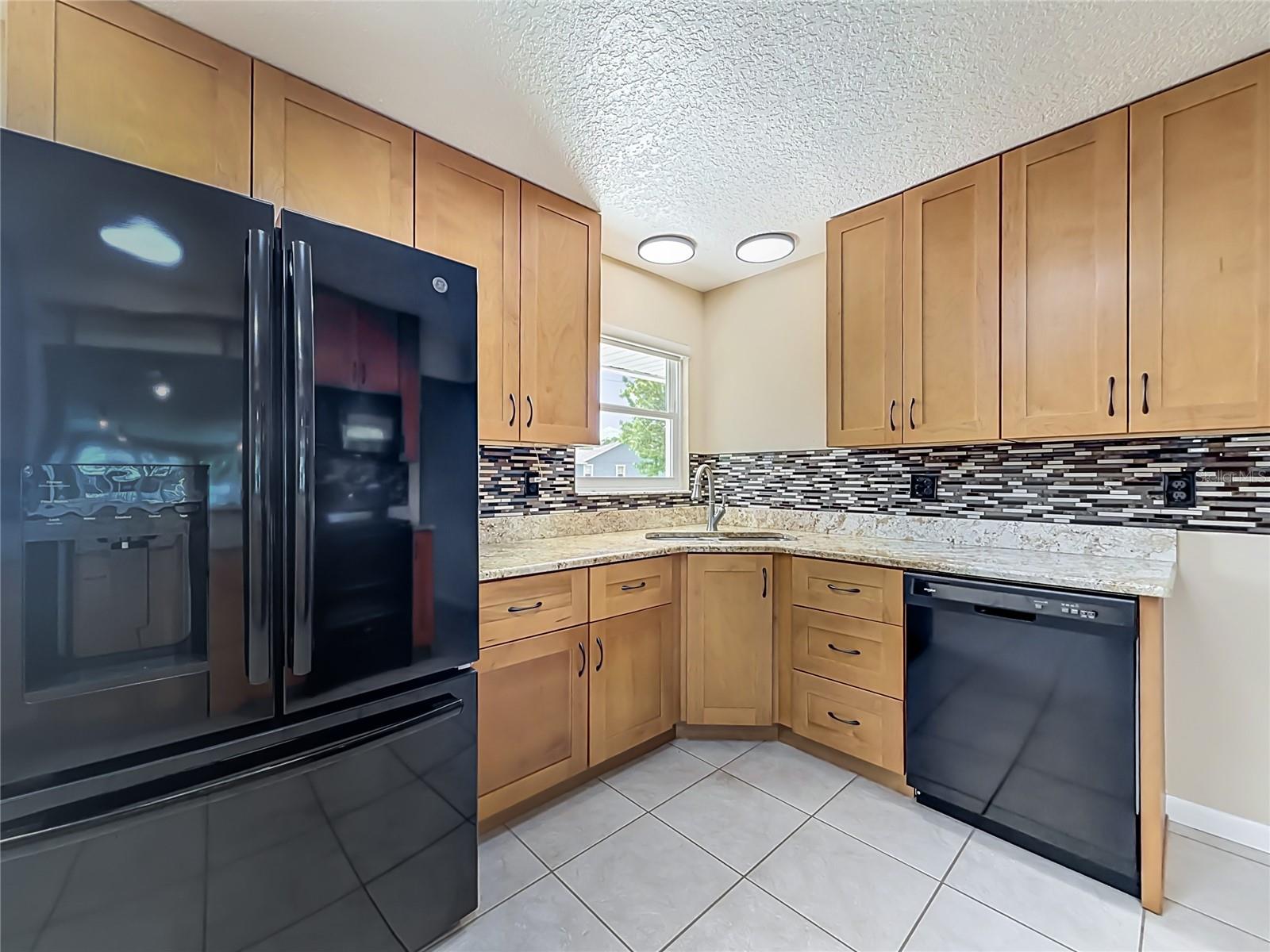 12547 PINE ISLAND DR, LEESBURG, FL — photo 18