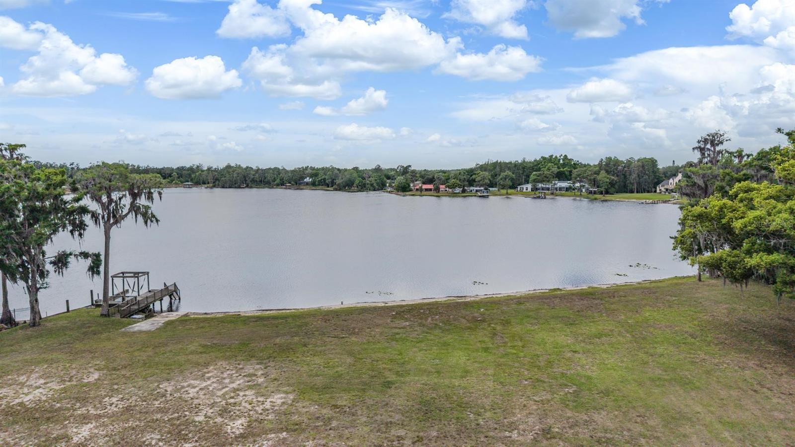 215 LAKE BRANT DR, LUTZ, FL