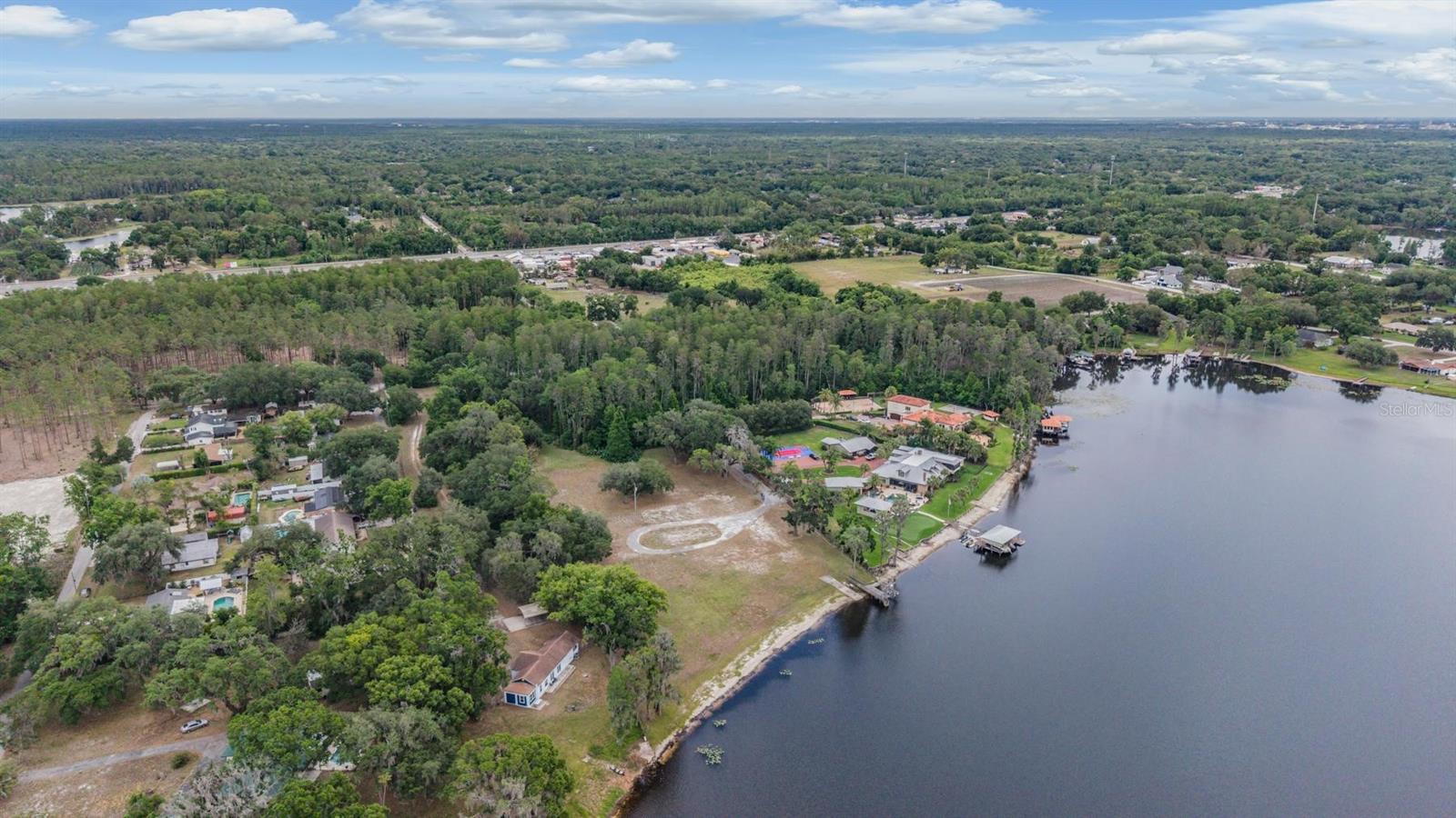215 LAKE BRANT DR, LUTZ, FL — photo 4