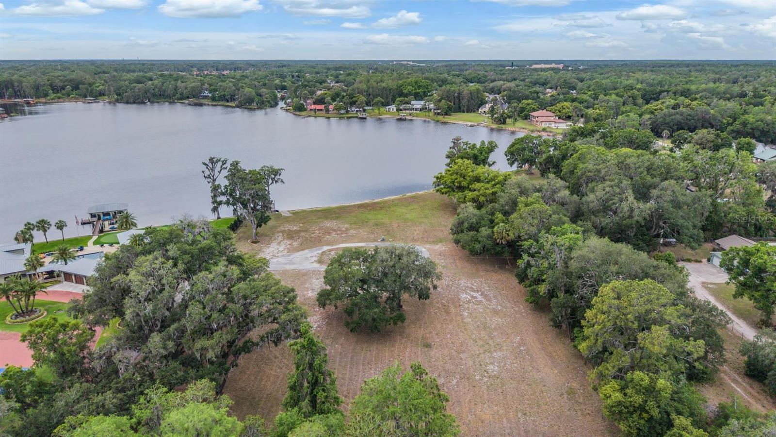 215 LAKE BRANT DR, LUTZ, FL — photo 8