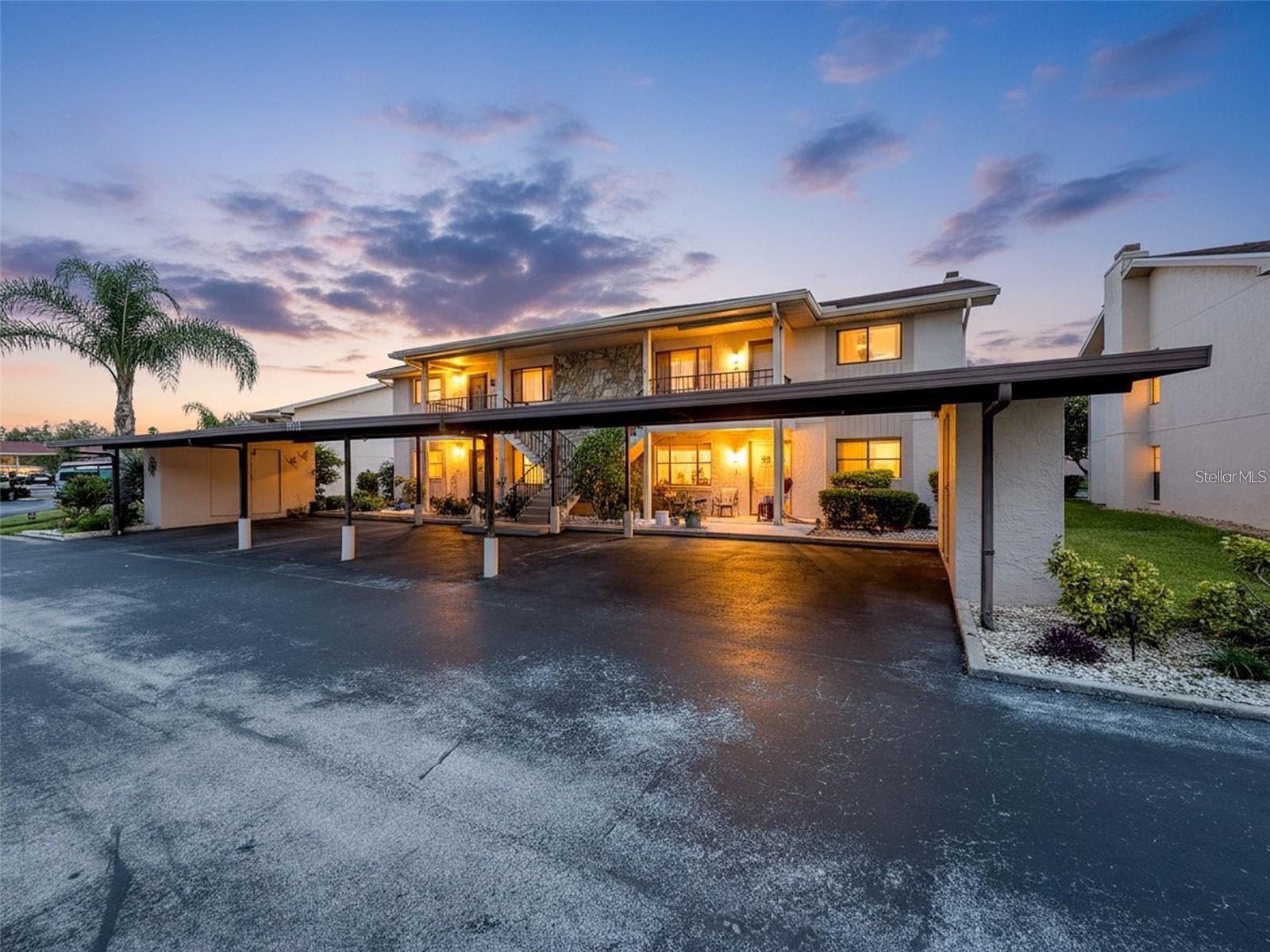 9981 EAGLES PT CIR #4, PORT RICHEY, FL