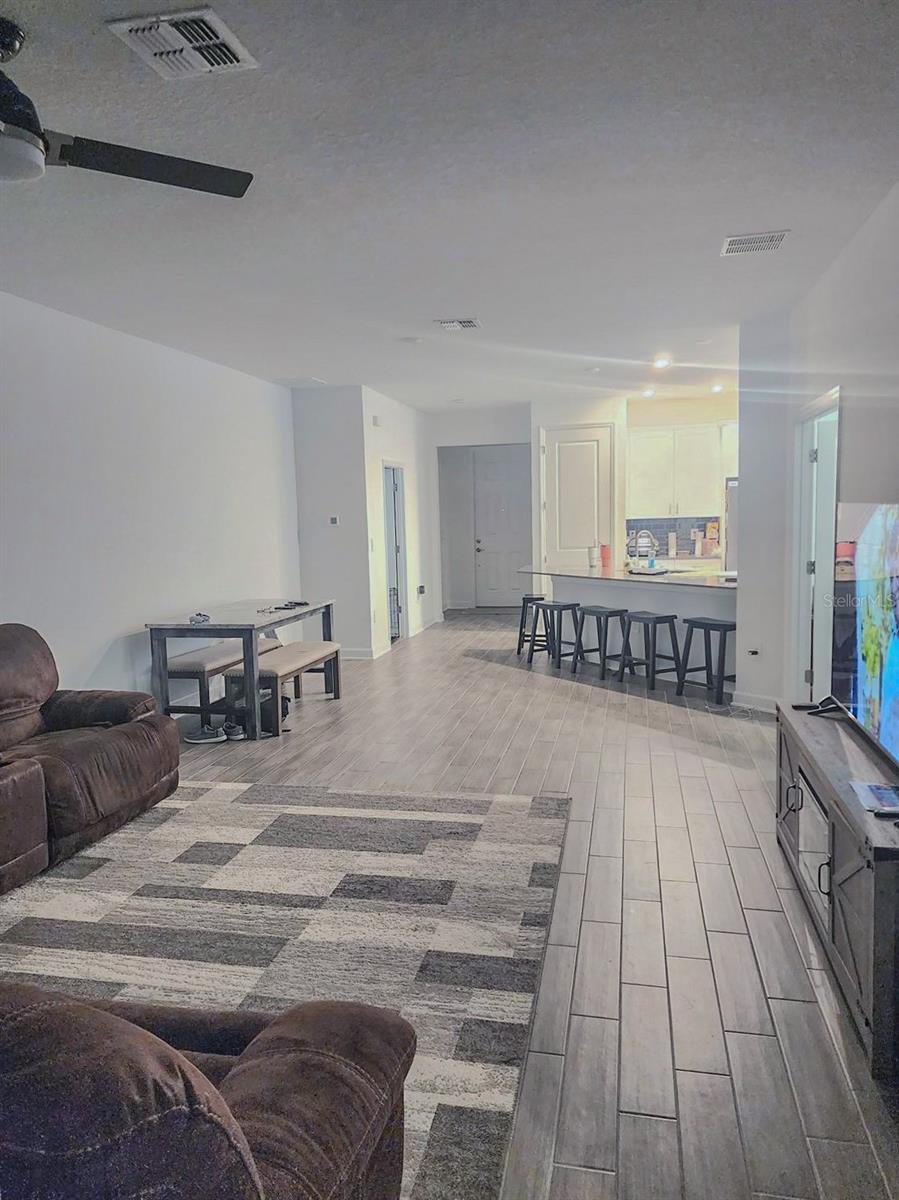 1743 GOOD NEIGHBOR LOOP, KISSIMMEE, FL — photo 2