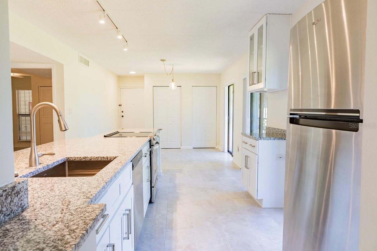 208 LAKE HOWARD DR NW #104, WINTER HAVEN, FL — photo 11