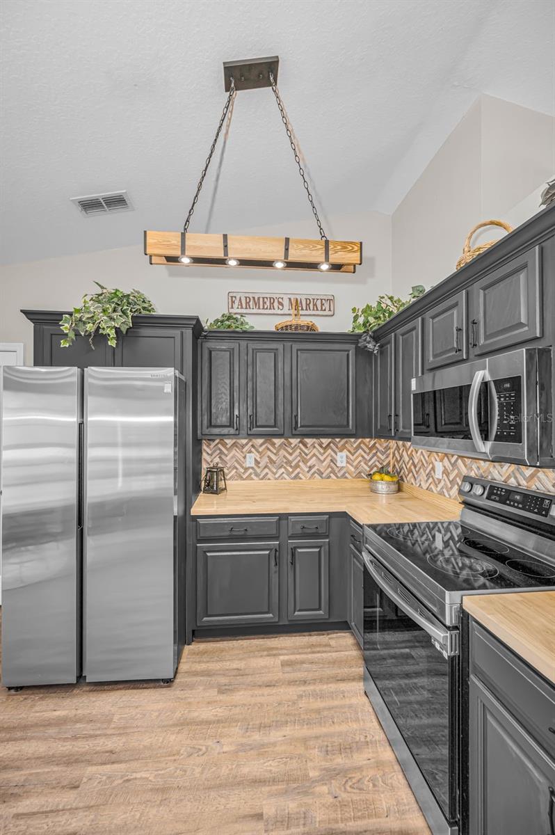 12123 FULMAR RD, WEEKI WACHEE, FL — photo 15