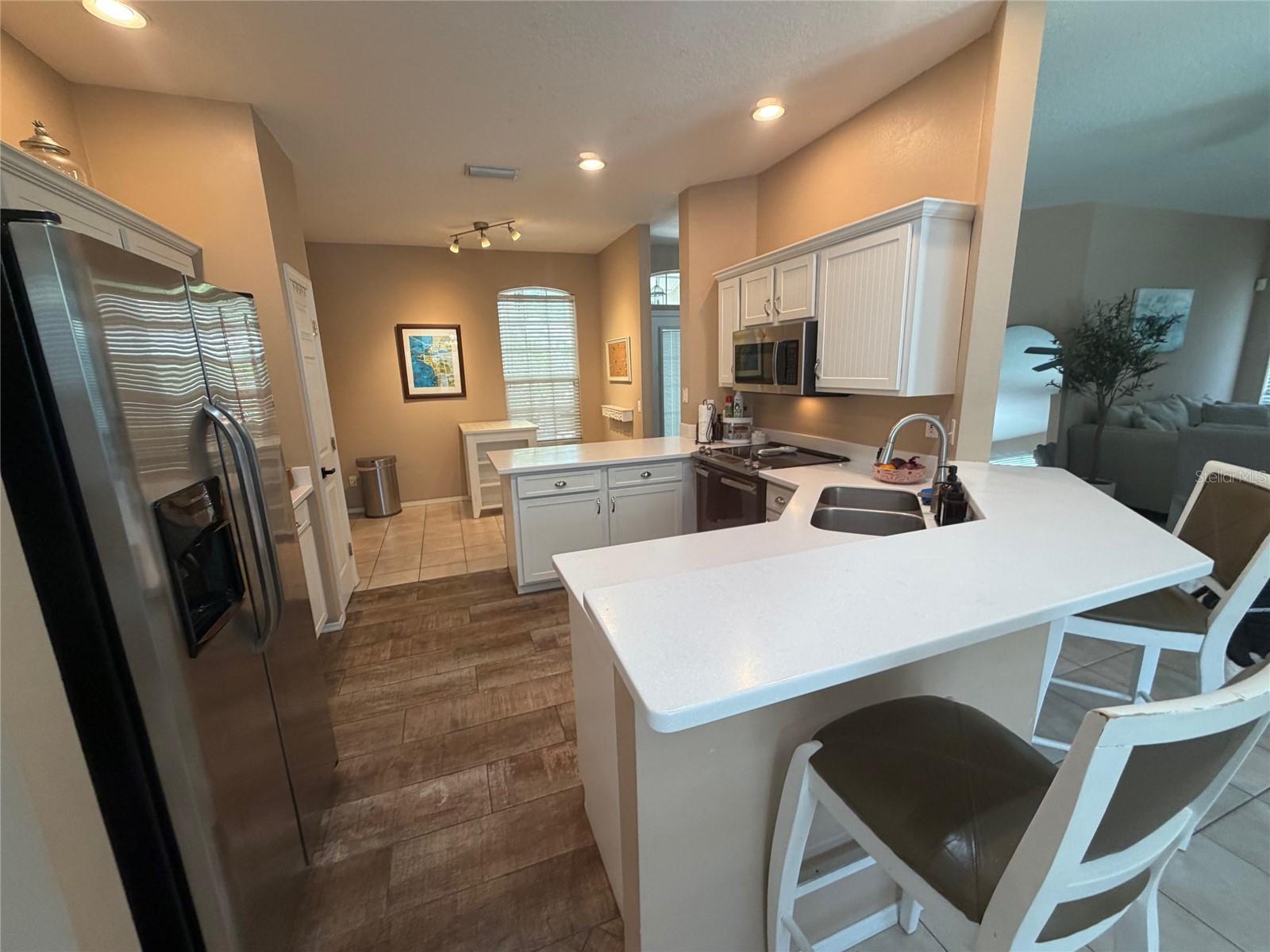 217 36TH ST NE, BRADENTON, FL — photo 2