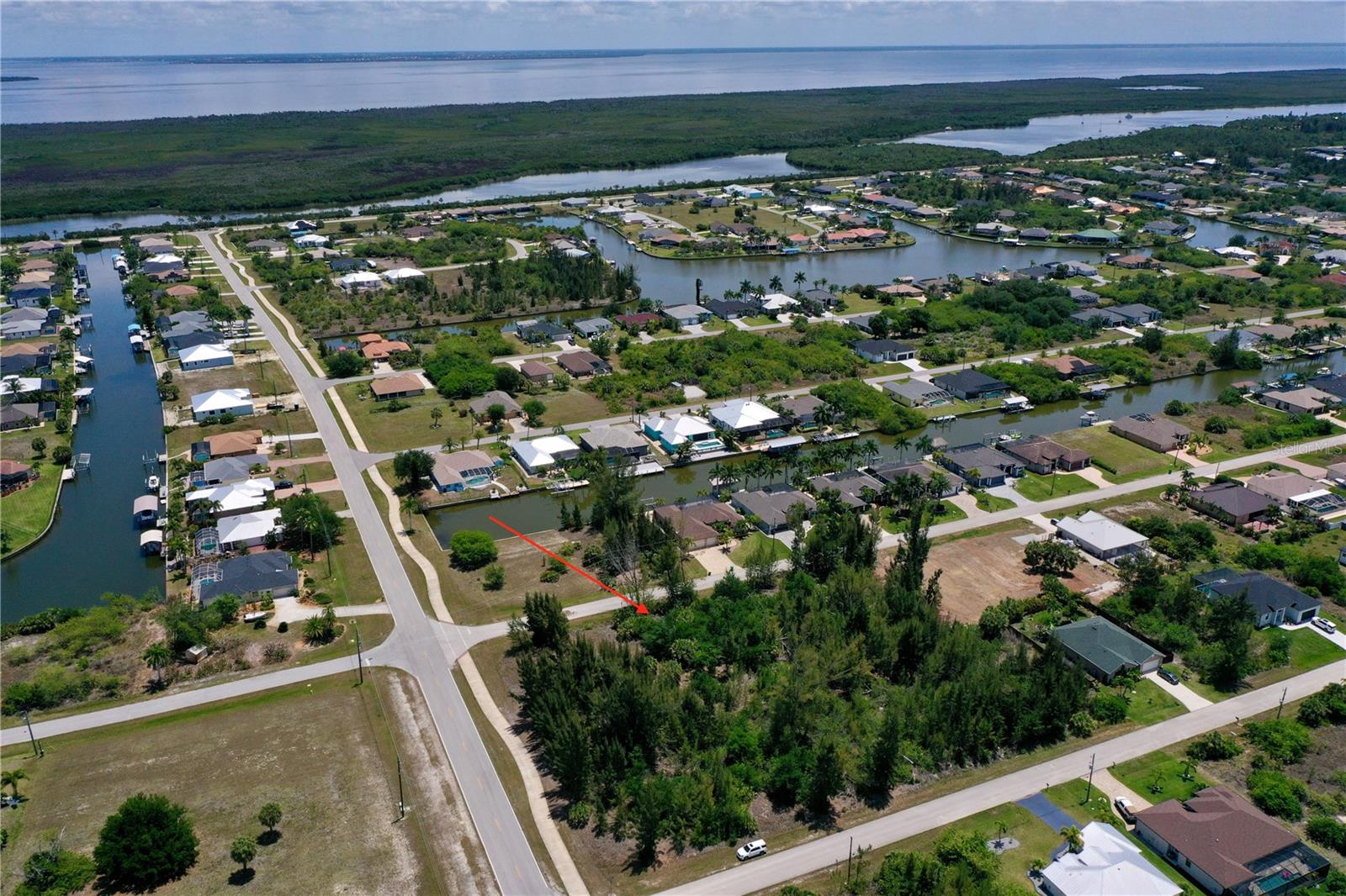 8409 ANTWERP CIR, PORT CHARLOTTE, FL — photo 4