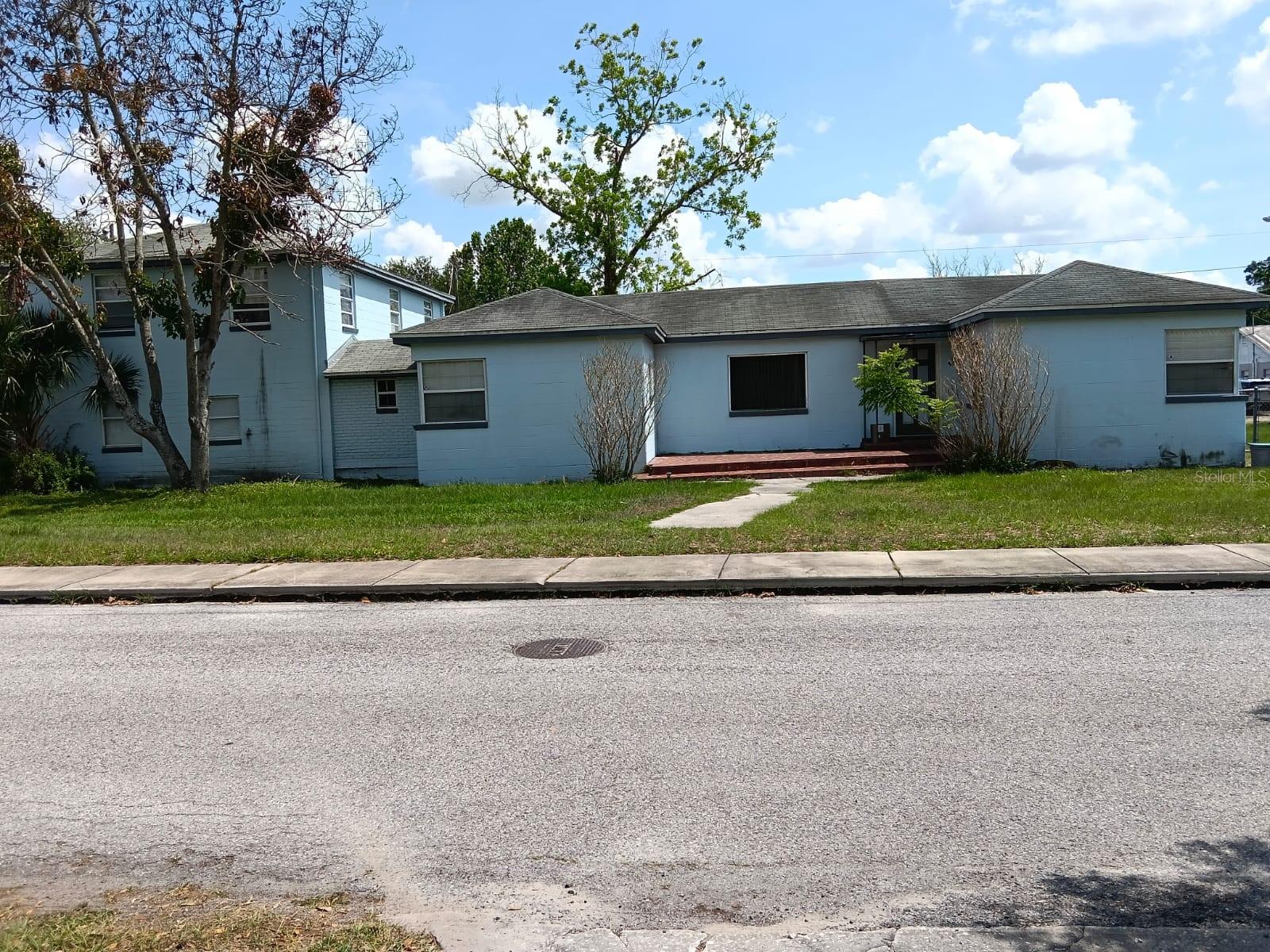 1011 NE 2ND ST, MULBERRY, FL