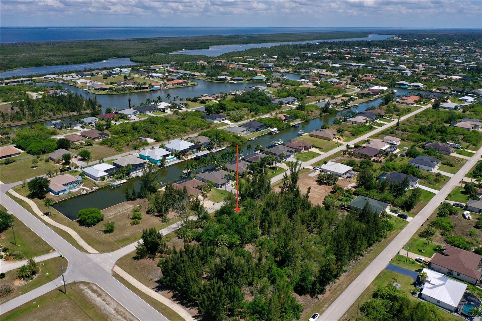 8401 ANTWERP CIR, PORT CHARLOTTE, FL — photo 3