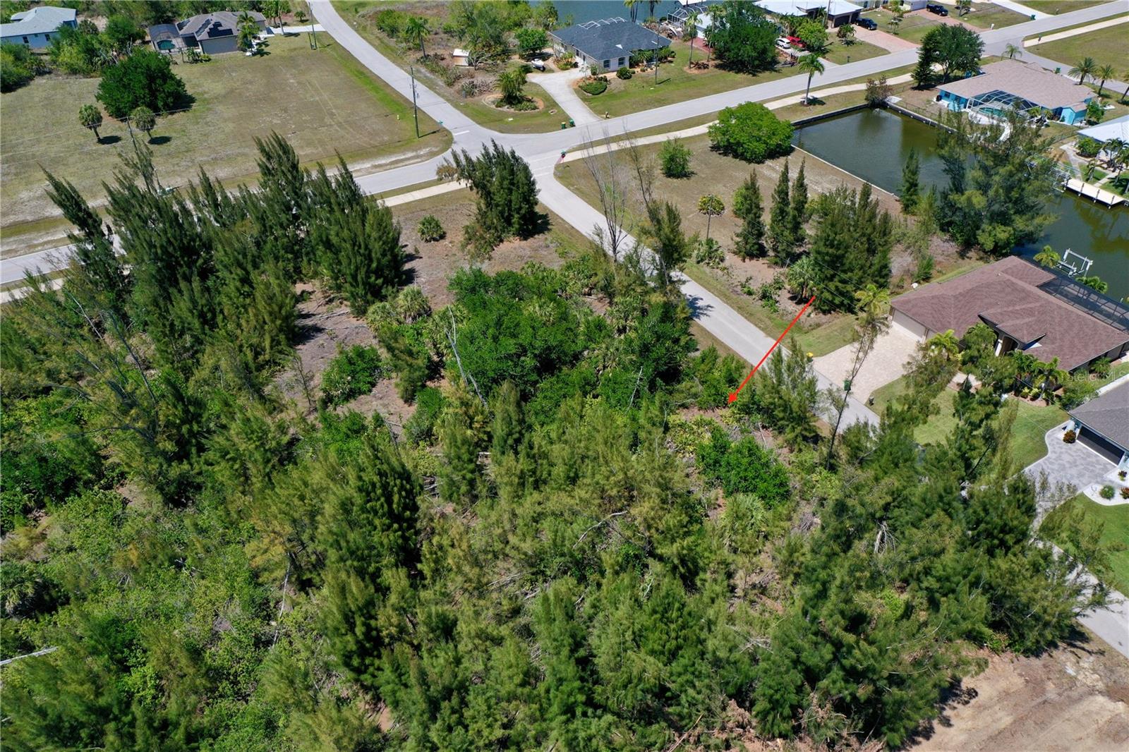 8401 ANTWERP CIR, PORT CHARLOTTE, FL — photo 10