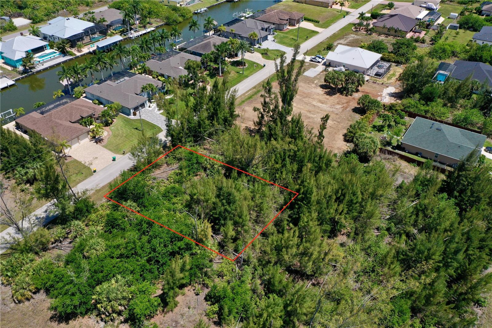 8401 ANTWERP CIR, PORT CHARLOTTE, FL — photo 13