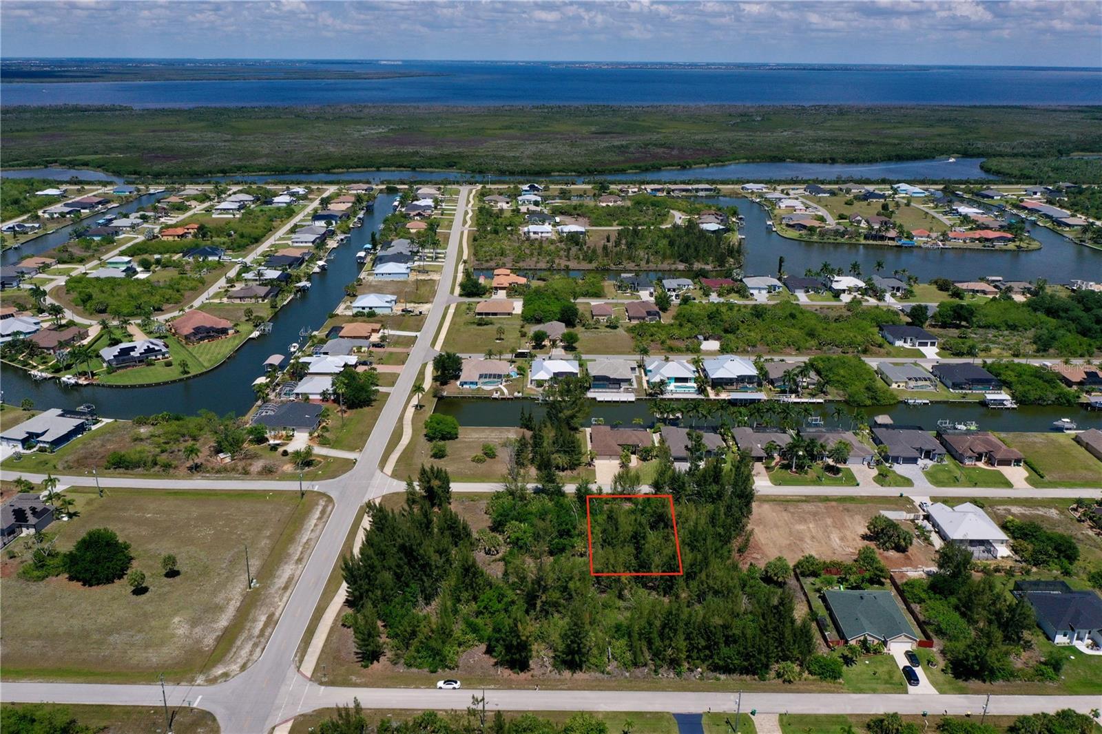 8401 ANTWERP CIR, PORT CHARLOTTE, FL — photo 14