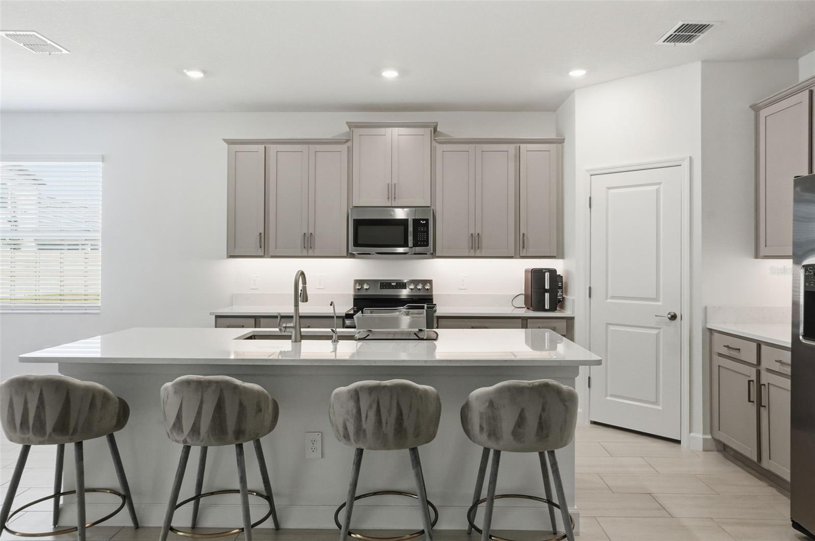 10770 TUPPER CAY DR, SAN ANTONIO, FL — photo 23