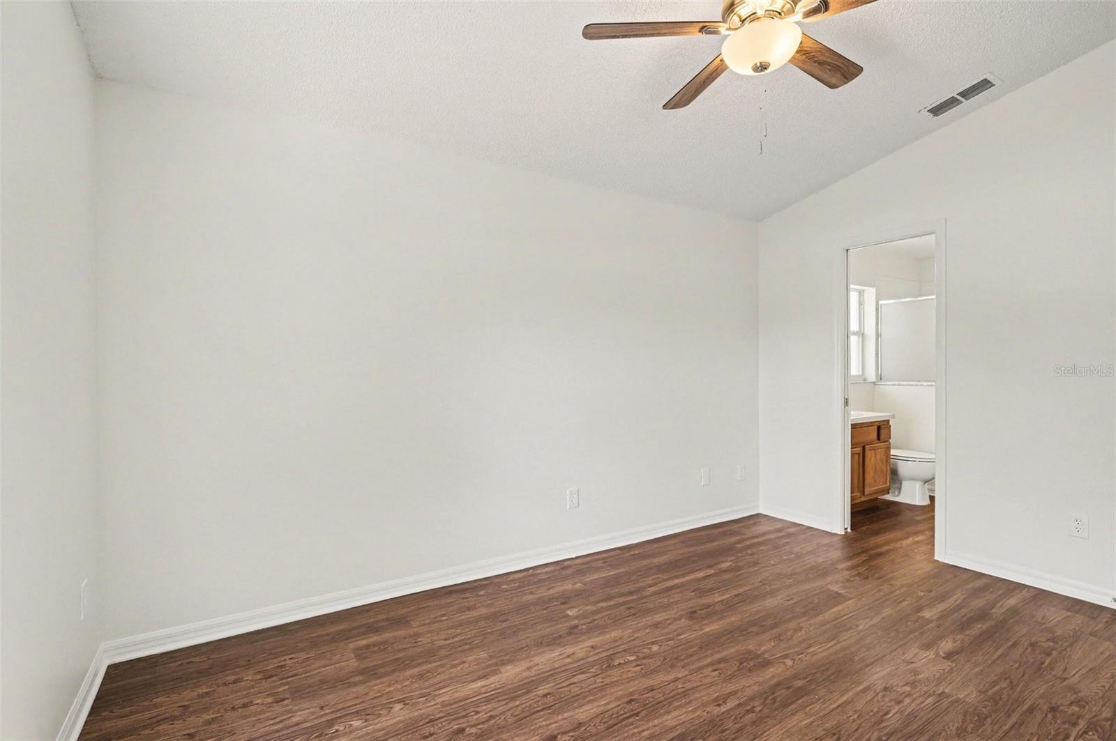 700 KENMOORE CT, EUSTIS, FL — photo 22