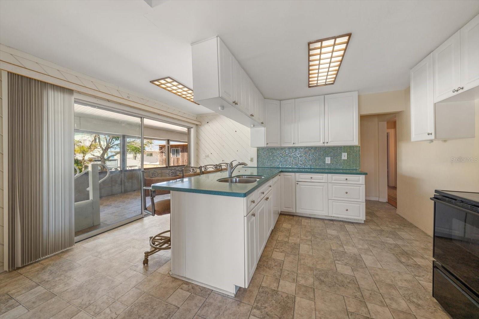 40 77TH AVE, TREASURE ISLAND, FL — photo 12