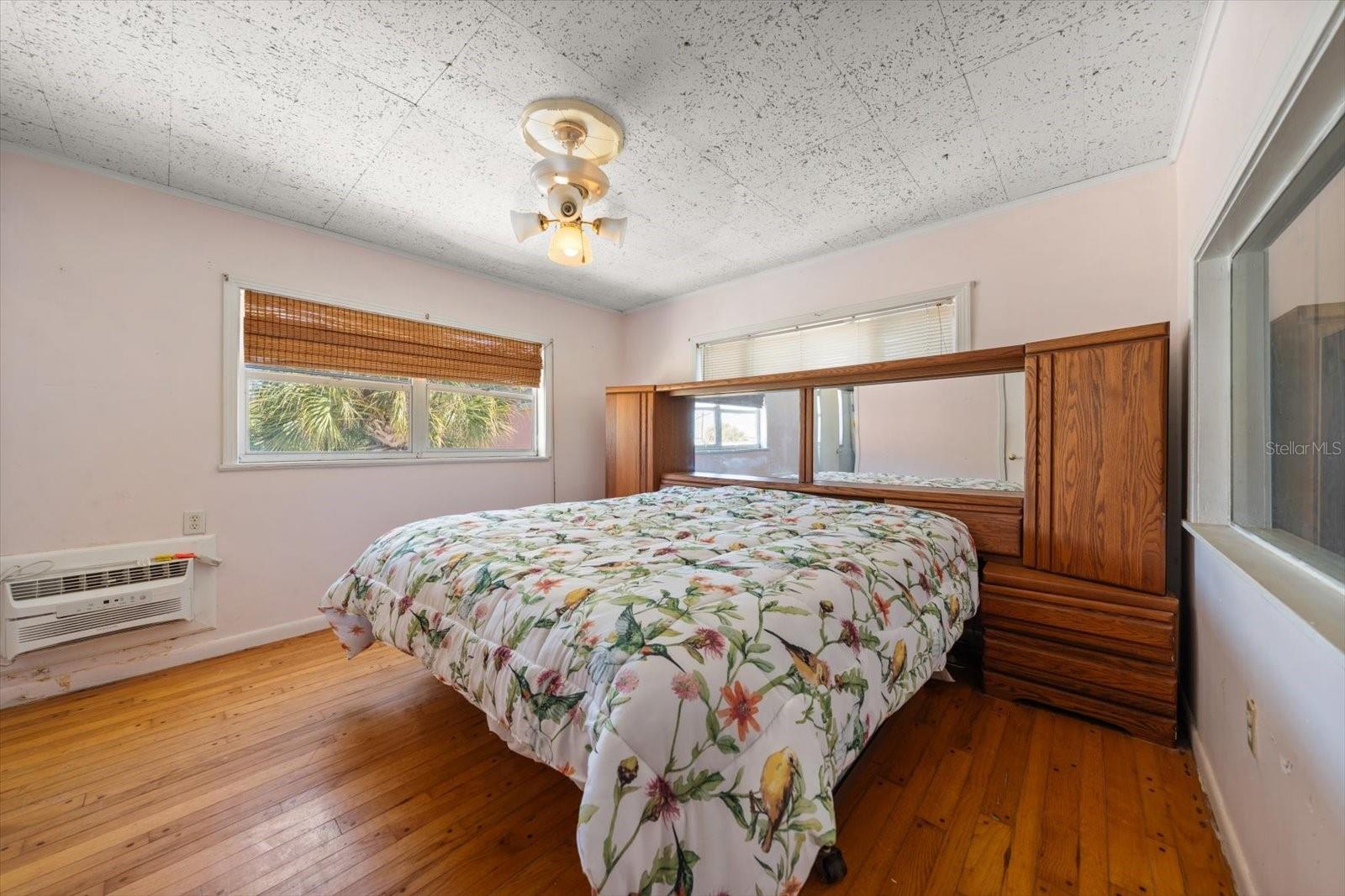 40 77TH AVE, TREASURE ISLAND, FL — photo 28