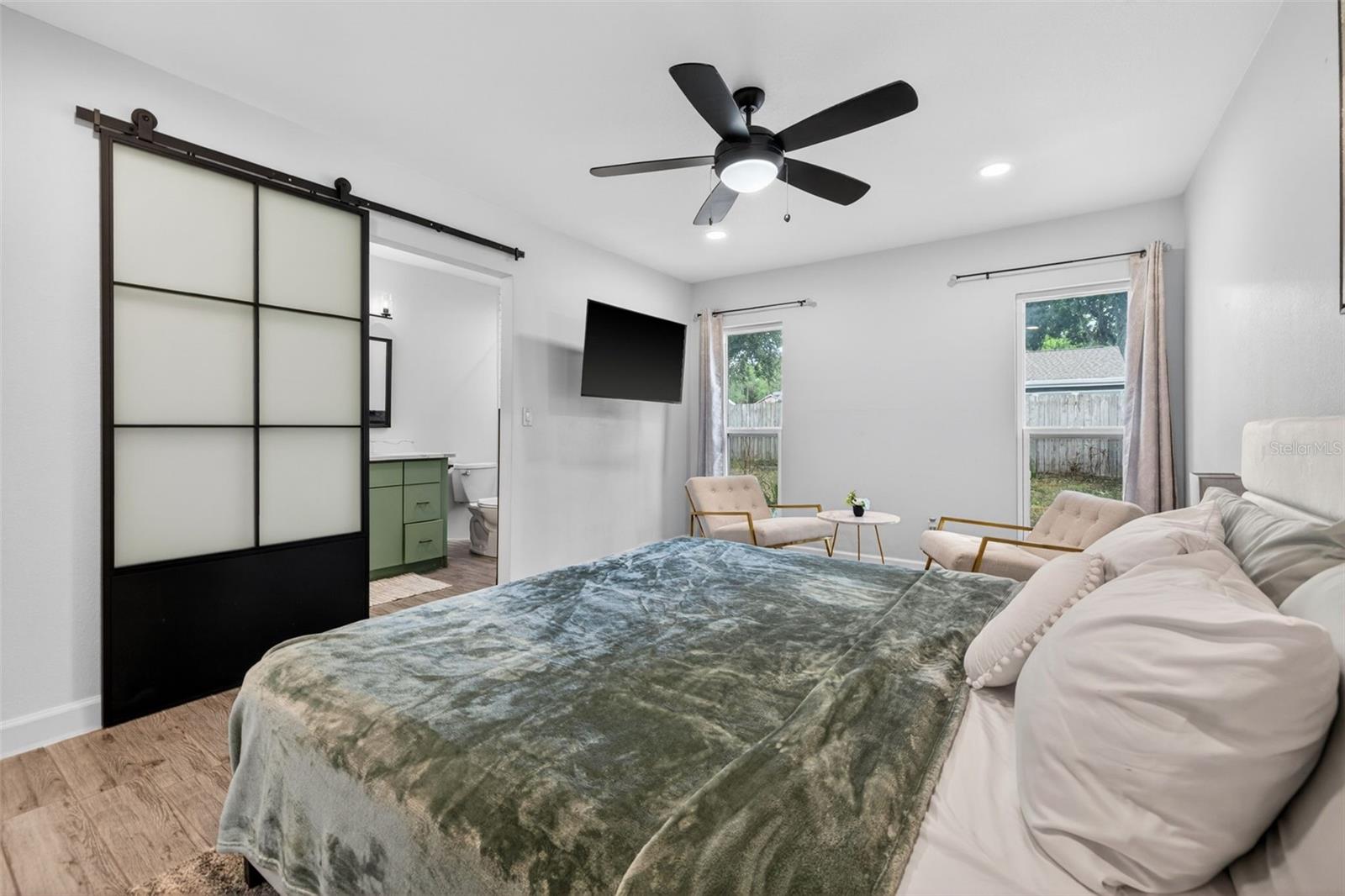 2705 LAKEVILLE DR, TAMPA, FL — photo 13