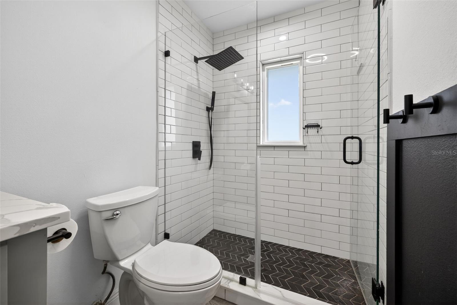 2705 LAKEVILLE DR, TAMPA, FL — photo 15