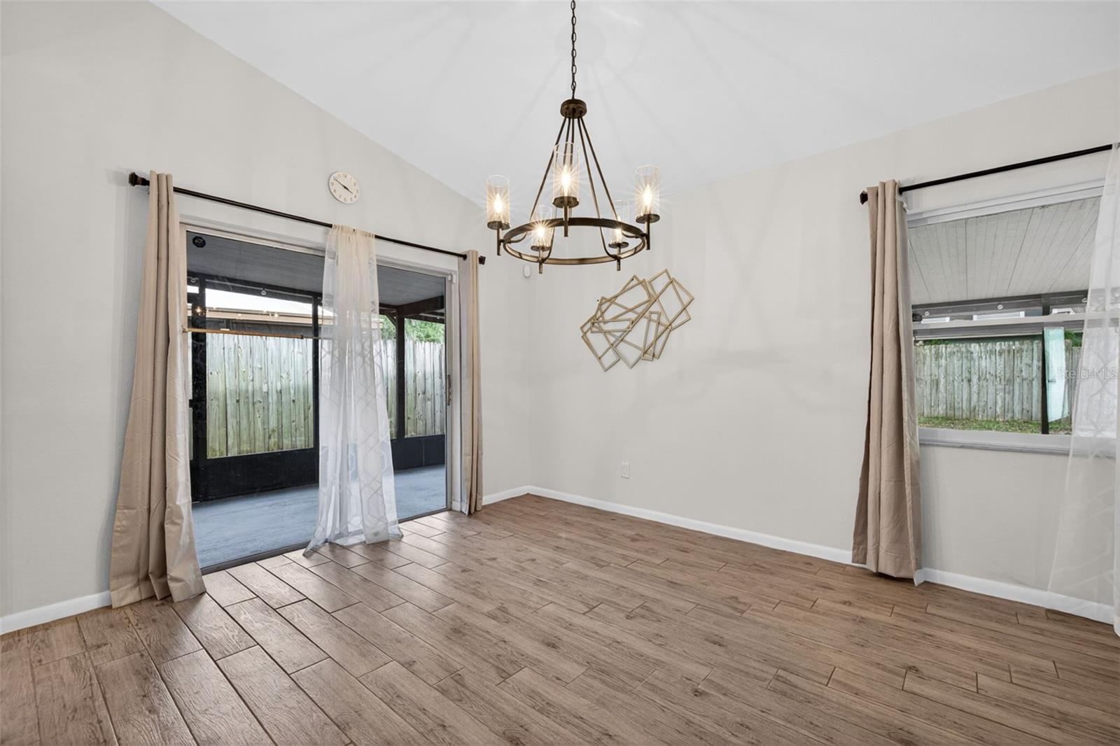 2705 LAKEVILLE DR, TAMPA, FL — photo 21
