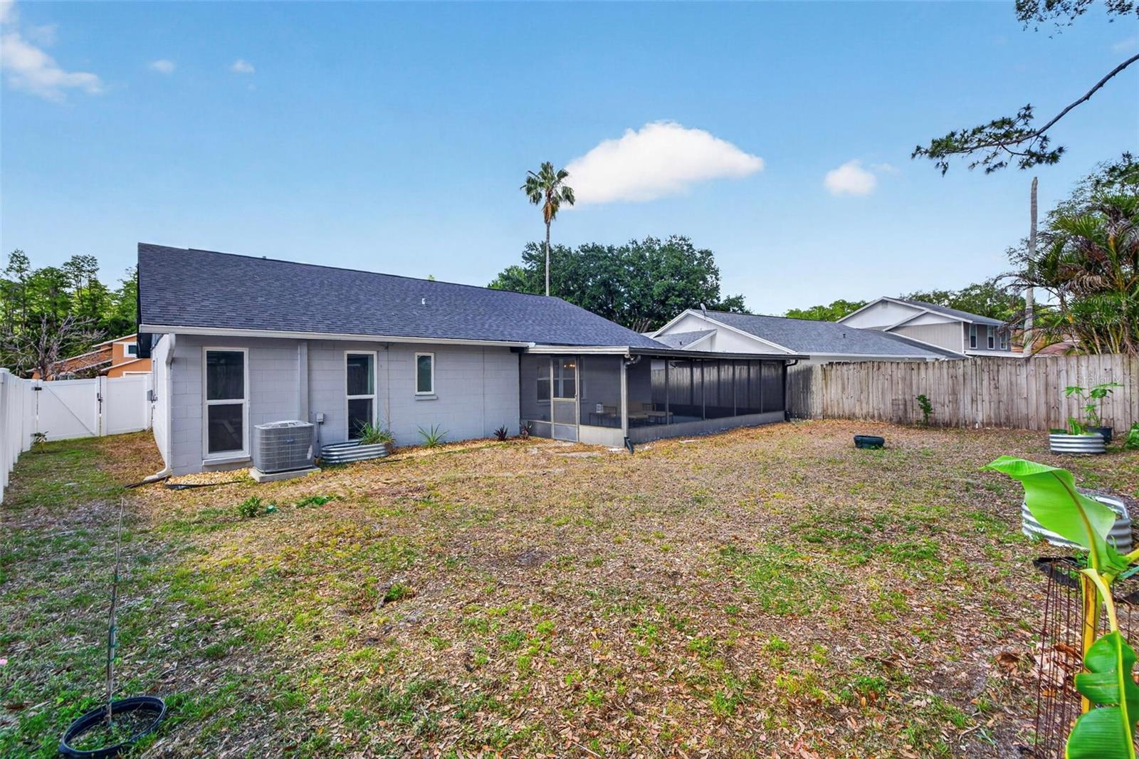 2705 LAKEVILLE DR, TAMPA, FL — photo 24