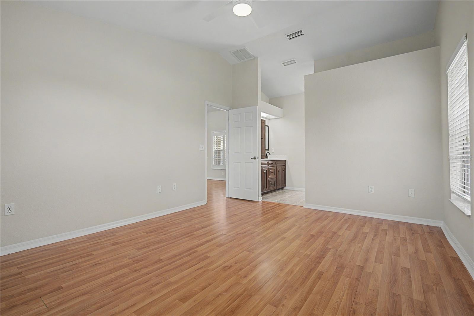 6208 HUNTINGTON DRIVE, ZEPHYRHILLS, FL — photo 32