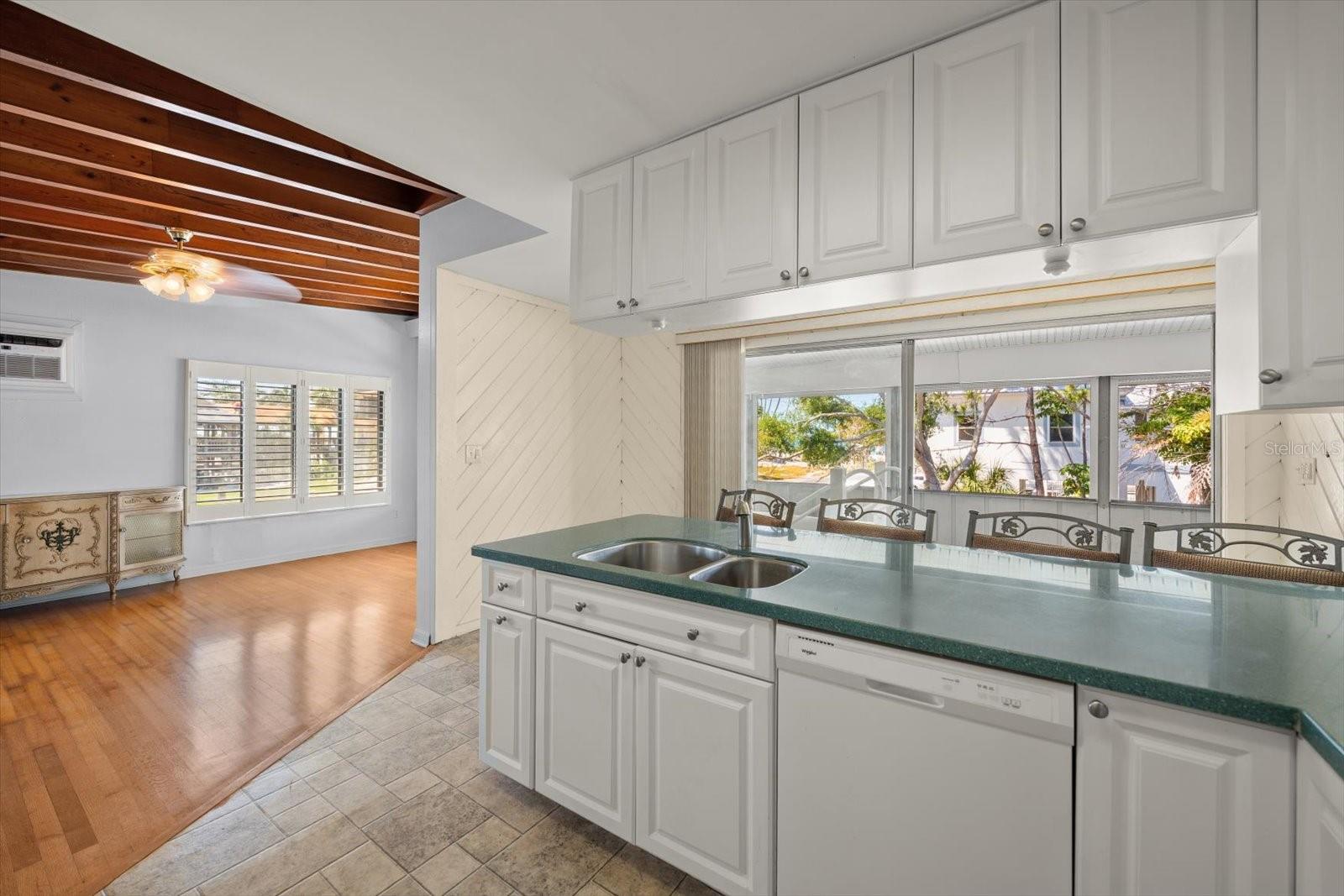 40 77TH AVE, TREASURE ISLAND, FL — photo 15