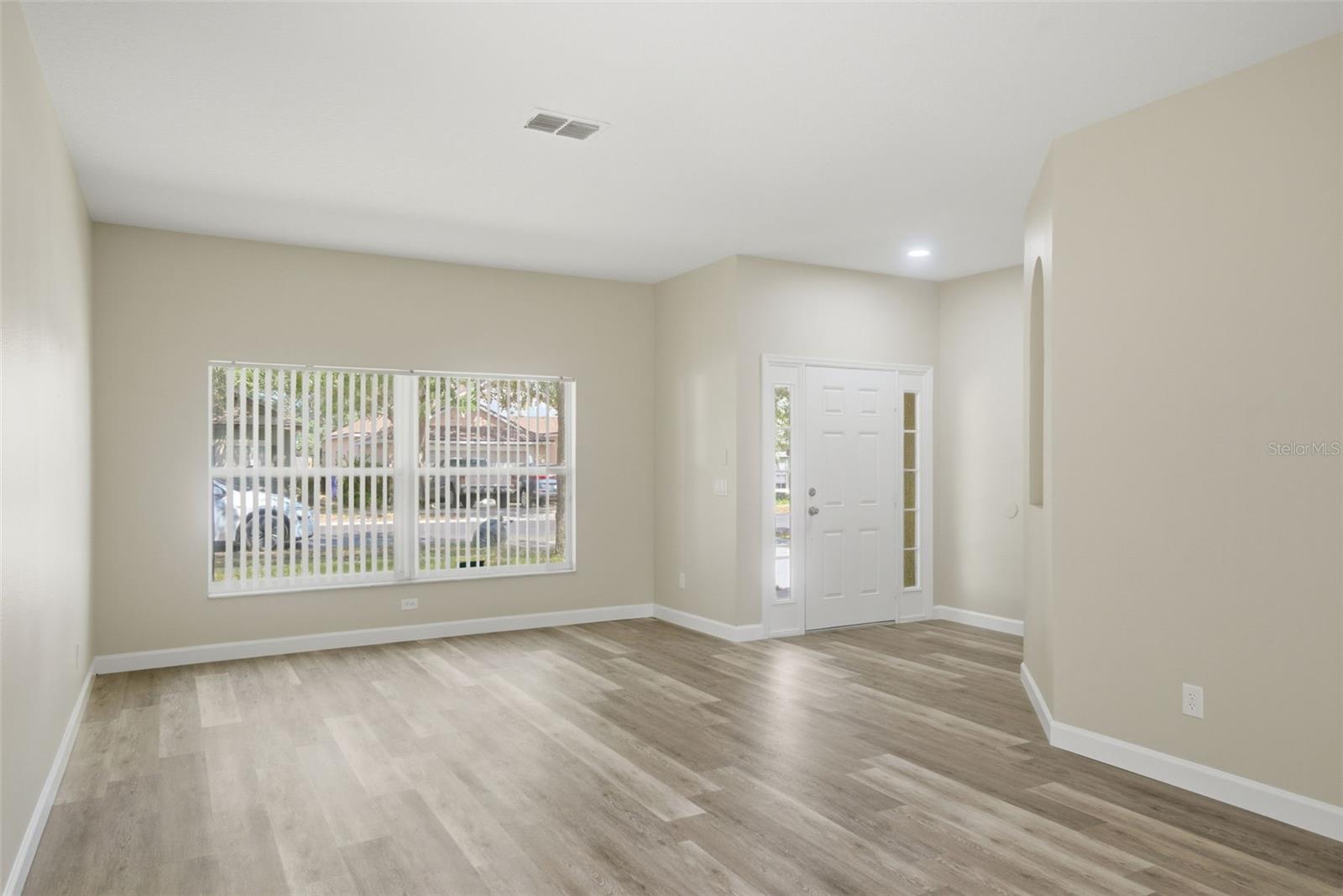 1212 LONGVILLE CIR, TAVARES, FL — photo 10