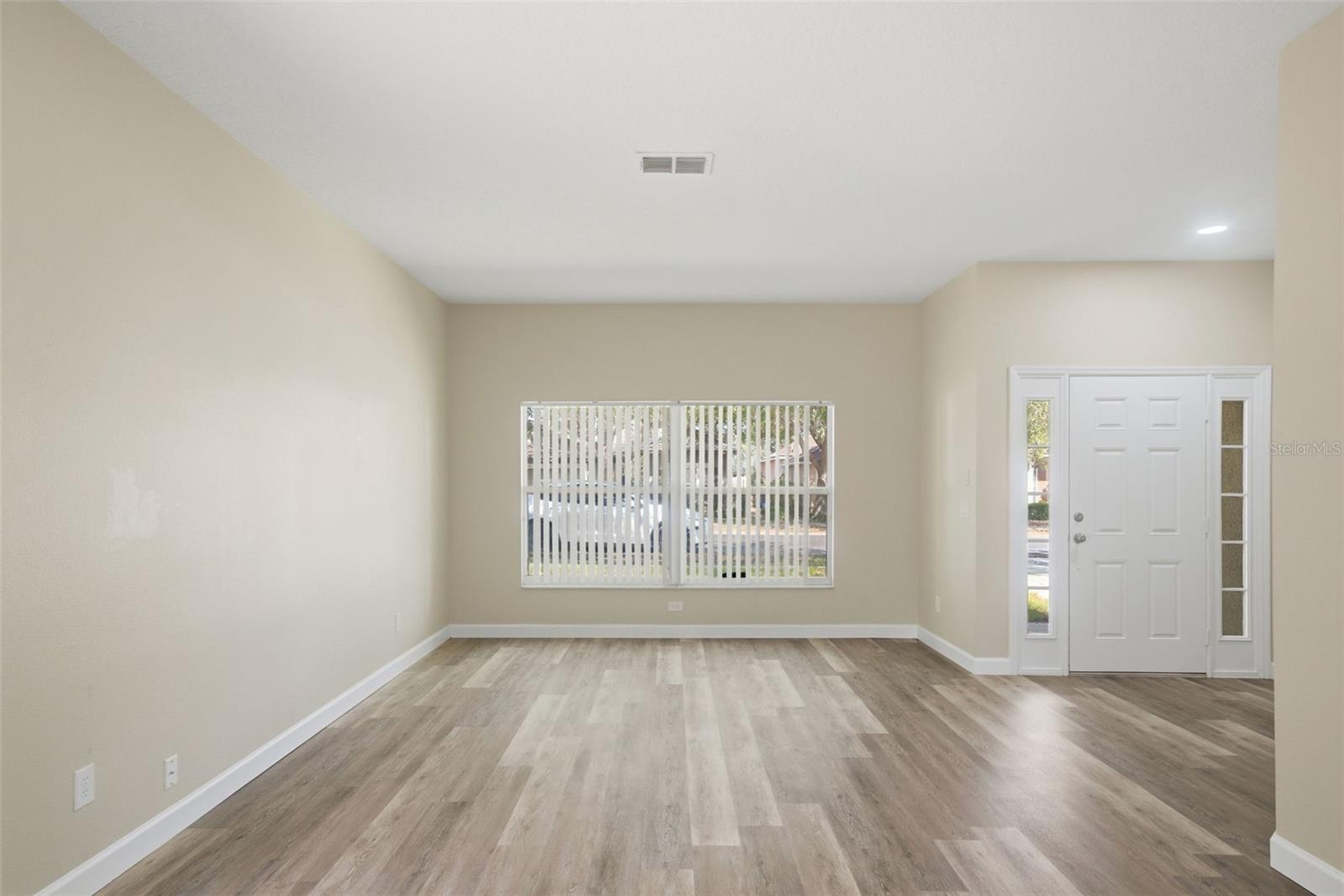 1212 LONGVILLE CIR, TAVARES, FL — photo 11