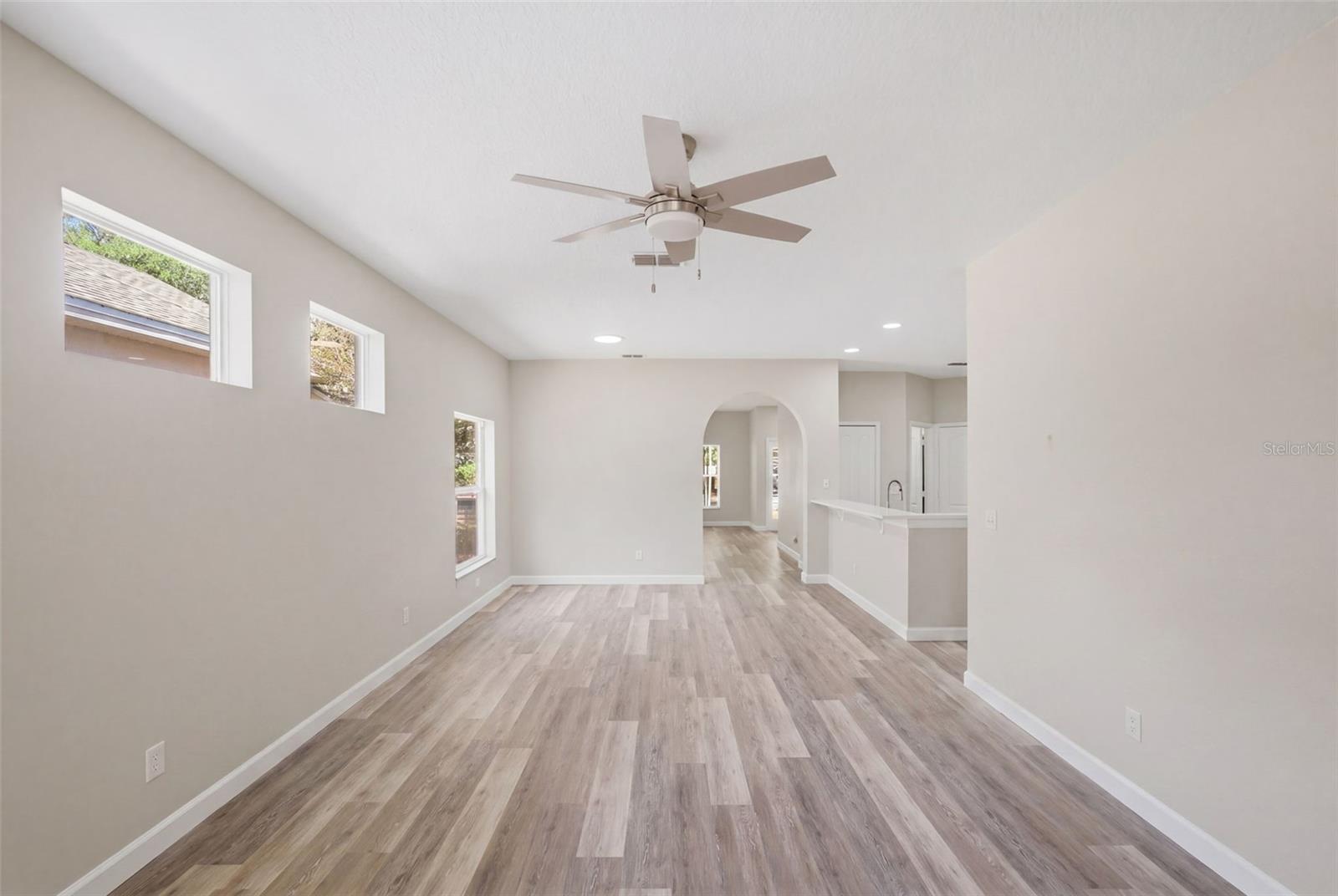 1212 LONGVILLE CIR, TAVARES, FL — photo 31