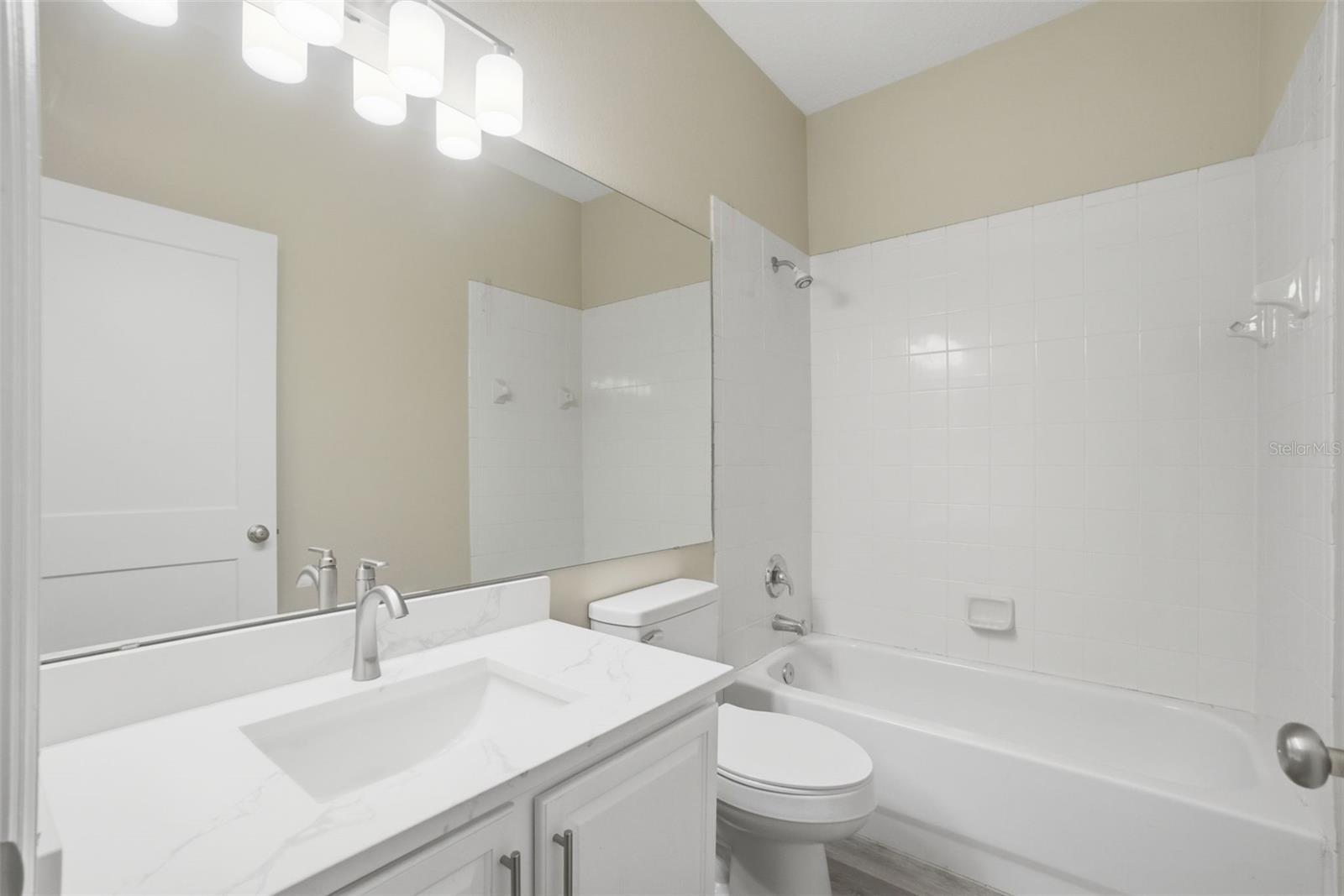 1212 LONGVILLE CIR, TAVARES, FL — photo 39