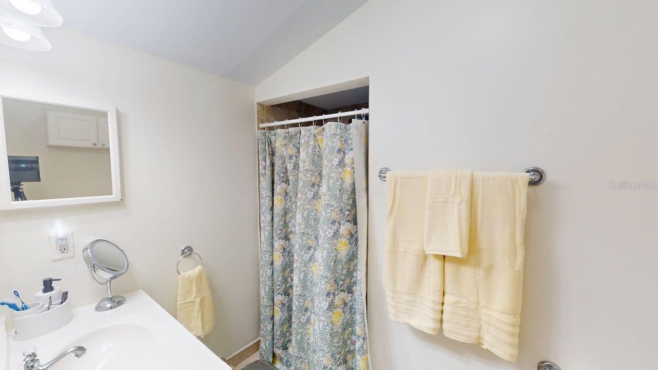 2912 HAWTHORNE ST, SARASOTA, FL — photo 49