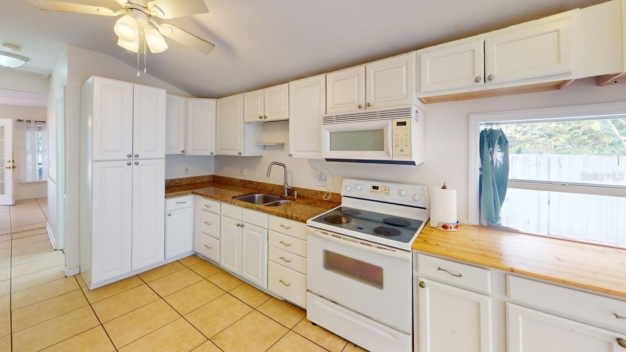 2912 HAWTHORNE ST, SARASOTA, FL — photo 18